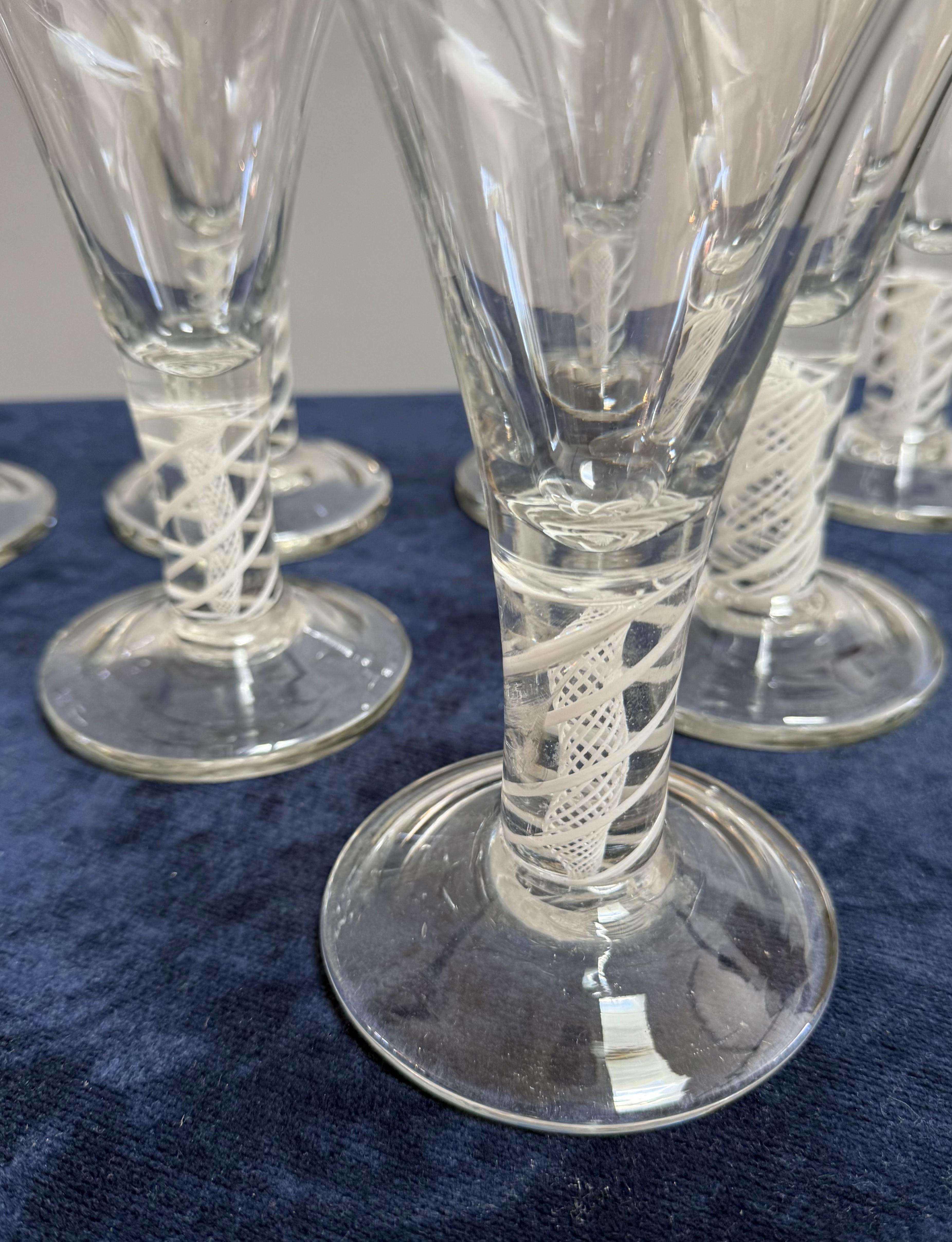Rare ensemble de verres à vin anglais en cristal George III Excellent état - En vente à Middleburg, VA