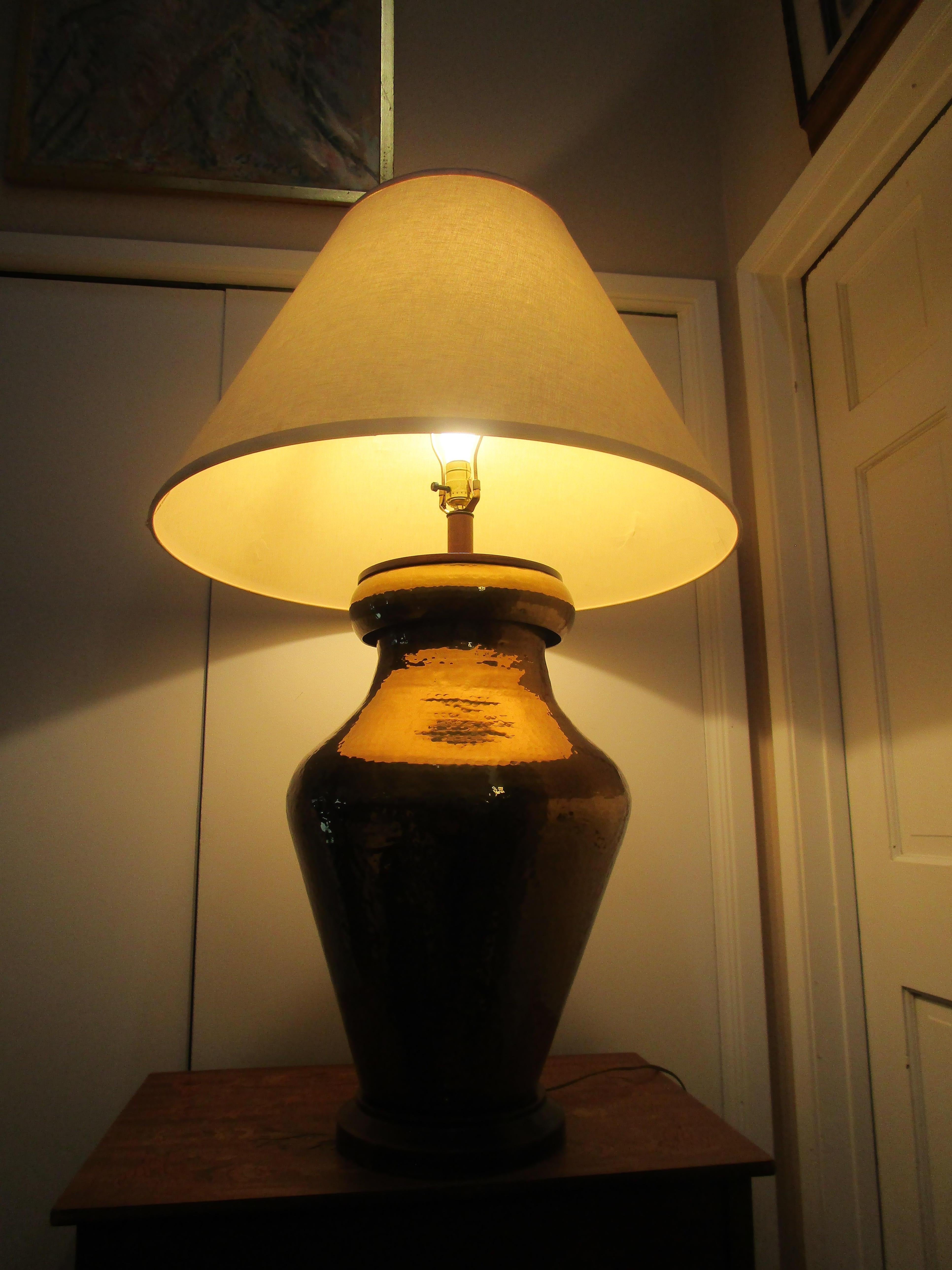American Rare Set of Hand Hammered Gleaming Brass Monumental Table Lamps For Sale