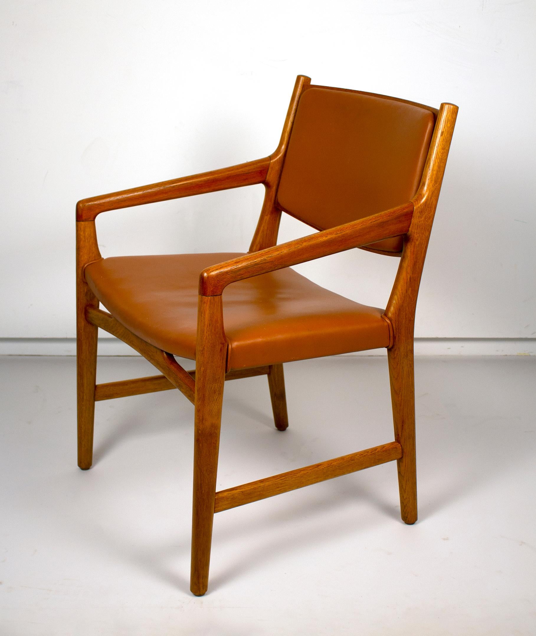 Rare Set of Hans J. Wegner Armchairs from Magasin du Nord For Sale 1