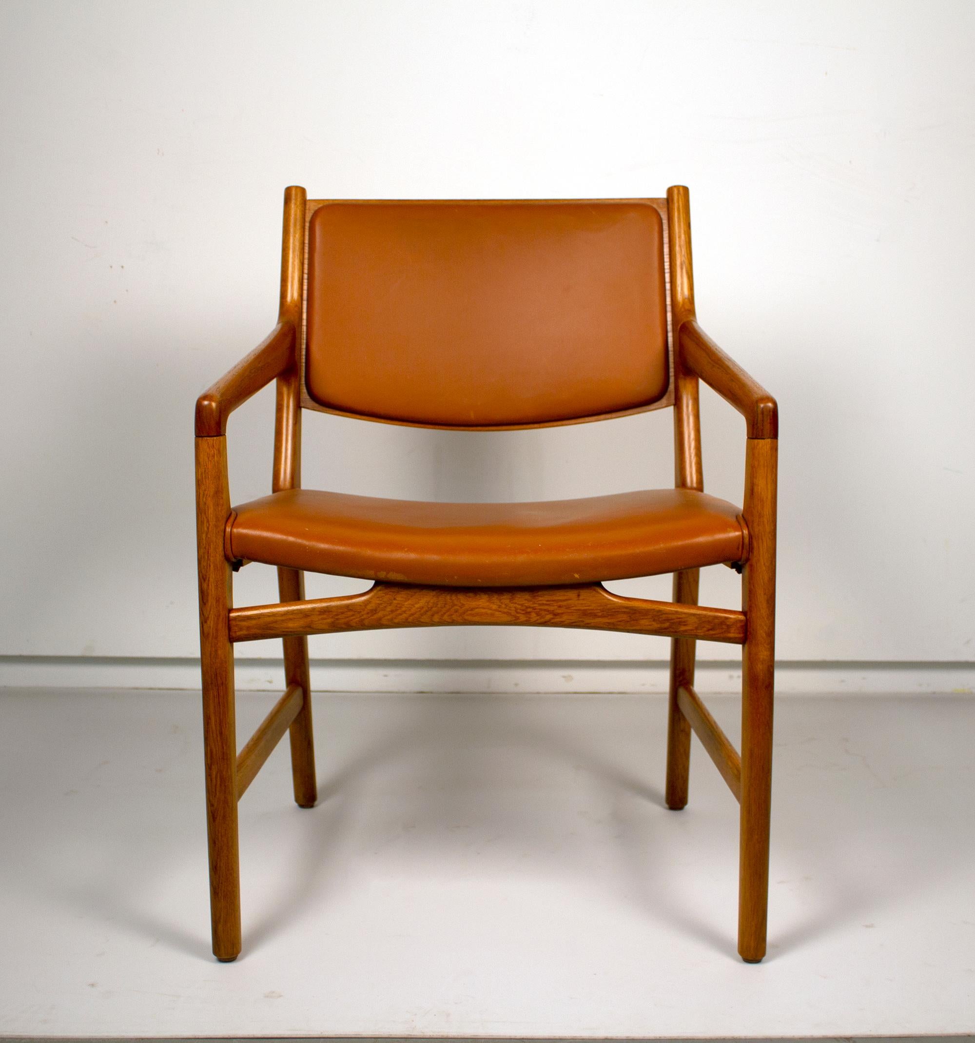 Rare Set of Hans J. Wegner Armchairs from Magasin du Nord For Sale 2