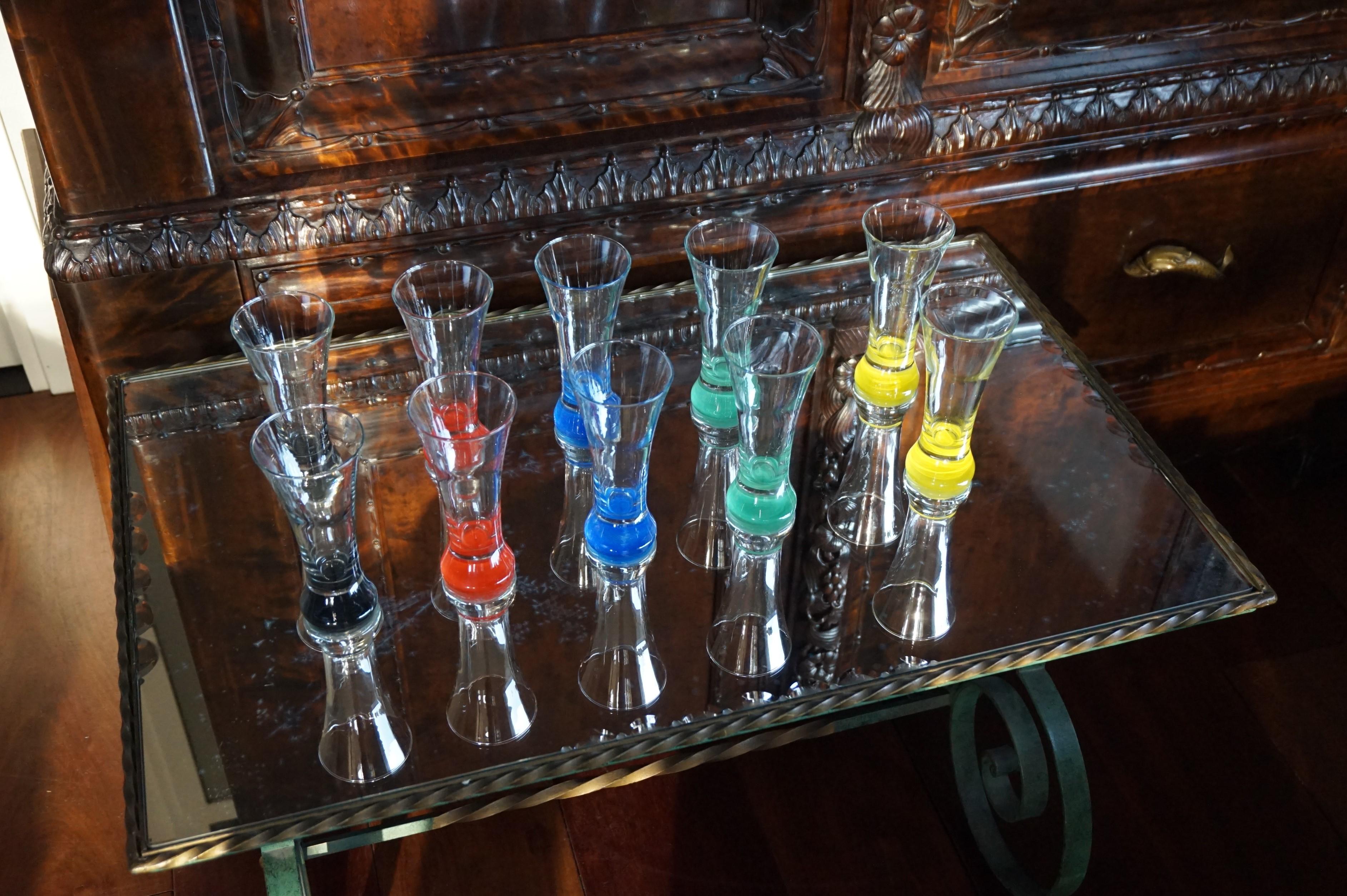 Rare et élégant ensemble de verres à boire français de style mi-siècle moderne  en vente 5