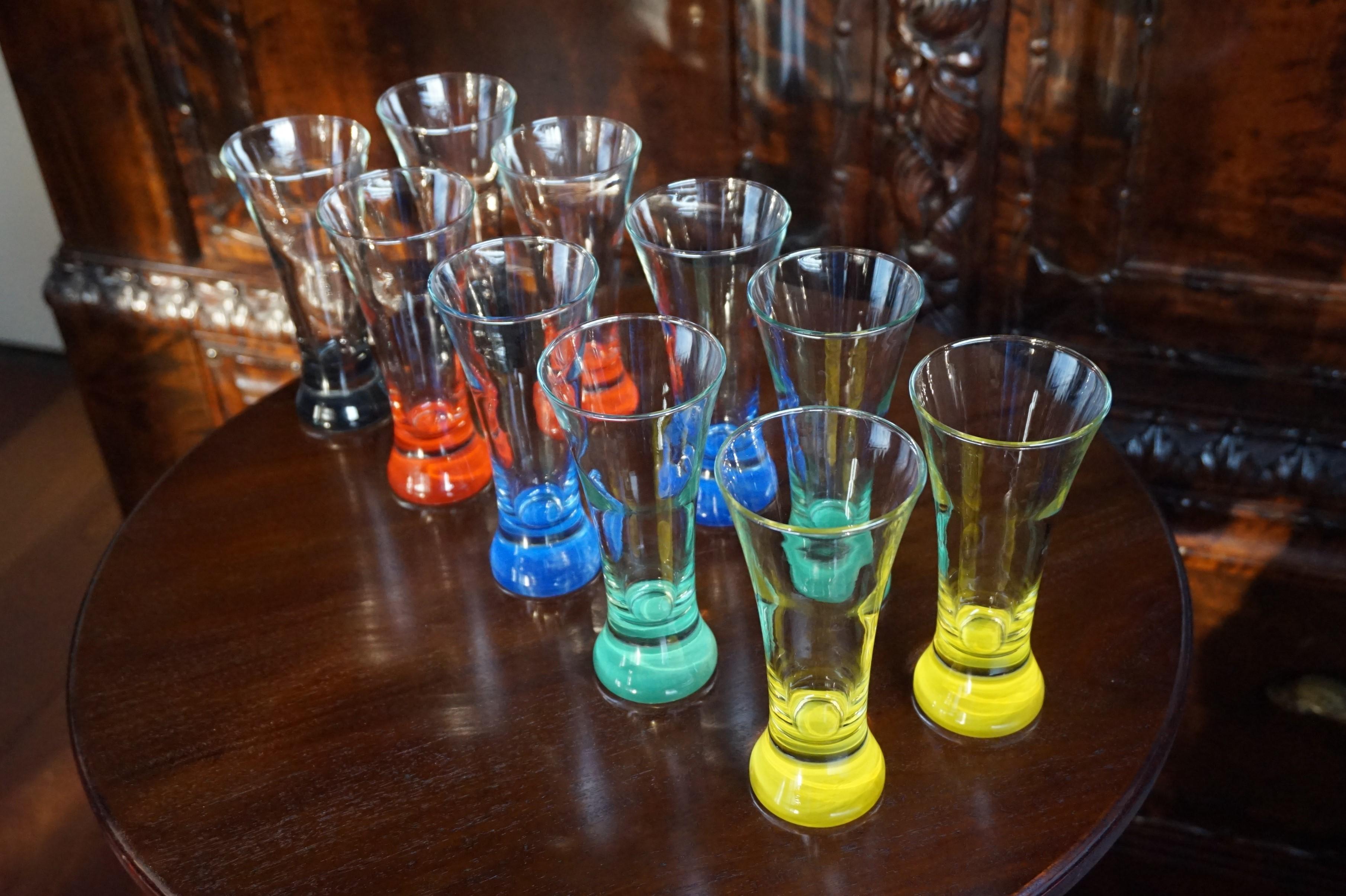 Rare colorful and Stylish Set of Midcentury Modern French Drinking Glasses  For Sale 9