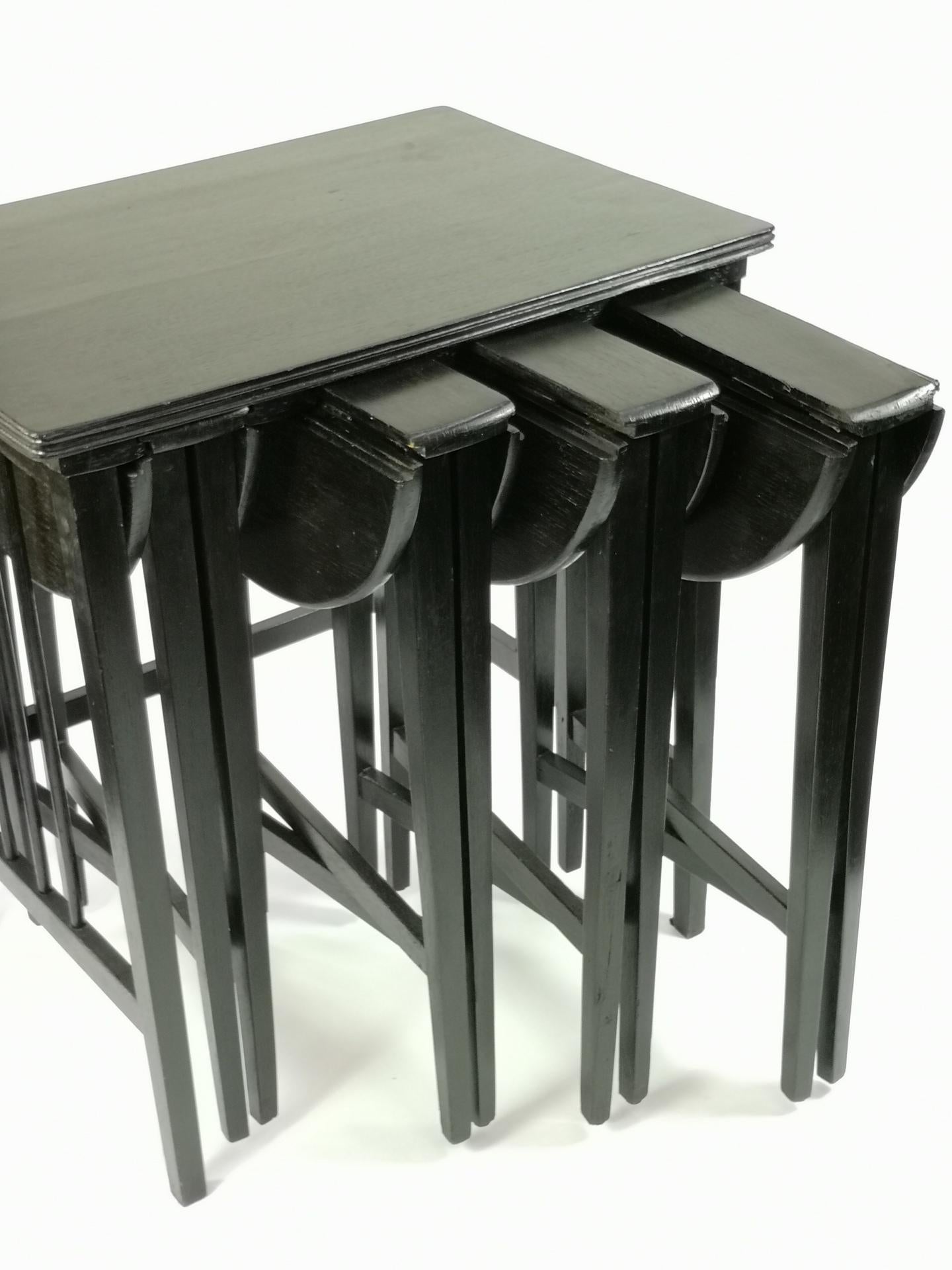 Austrian Rare Set of Openable Nesting Tables From Vienna by Mundus, 1910's For Sale