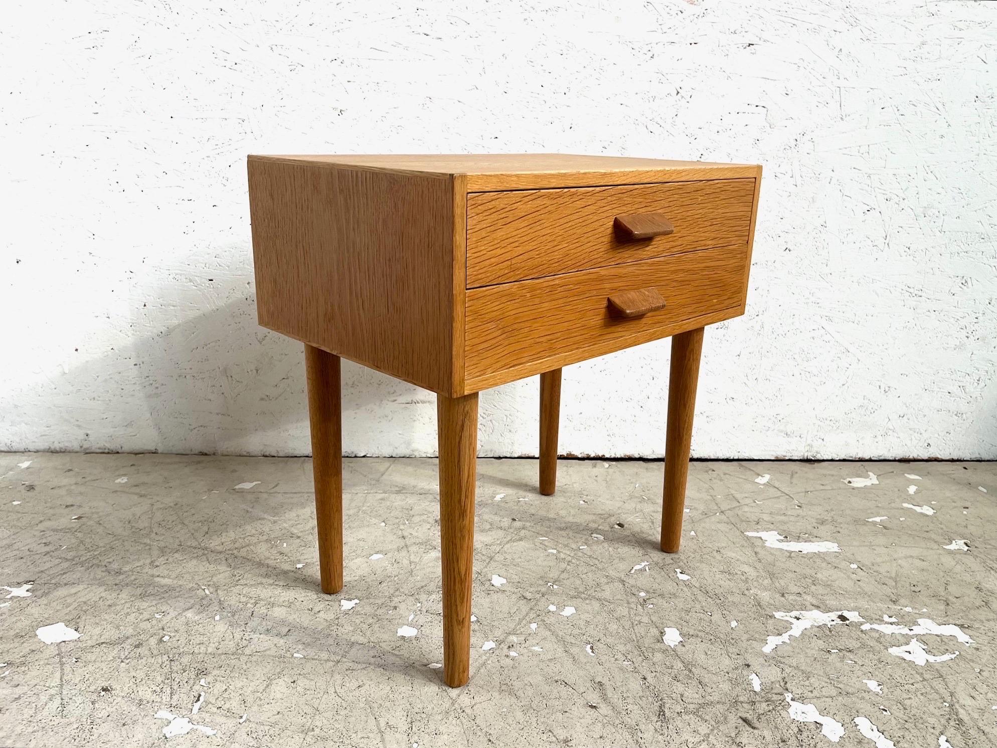 Rare set of original well preserved Poul Volther oak nightstands from the 1960´s In Good Condition For Sale In Copenhagen, DK
