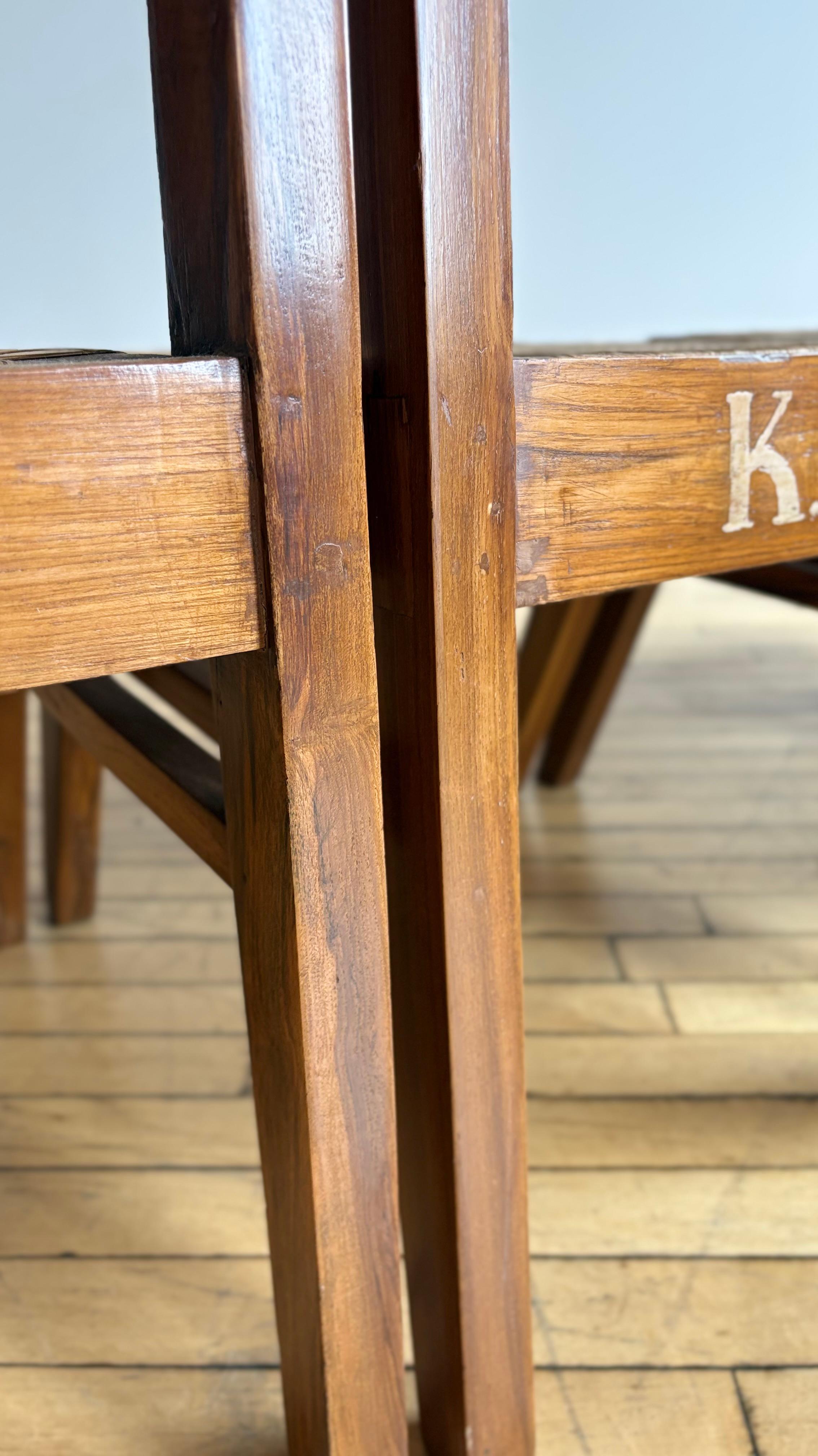 Seltener Satz von Pierre Jeanneret-Stühlen, Modell PJ-SI-15-A im Angebot 5