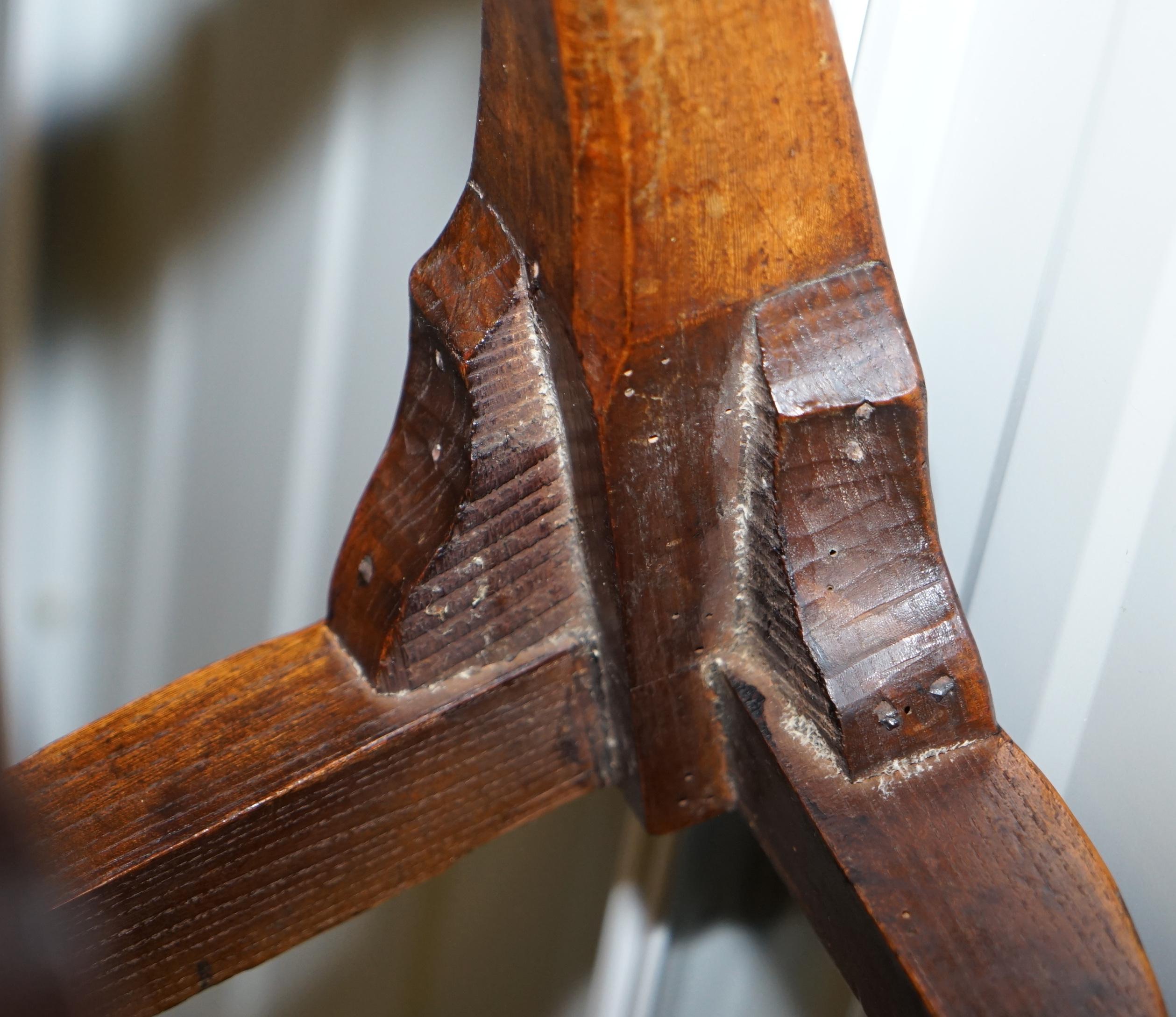 Rare Set of Six 18th Century circa 1760 Dutch Elm Marquetry Inlaid Dining Chairs For Sale 8