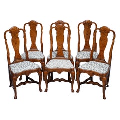 Rare ensemble de six chaises de salle à manger en marqueterie d'orme hollandaise du 18e siècle vers 1760