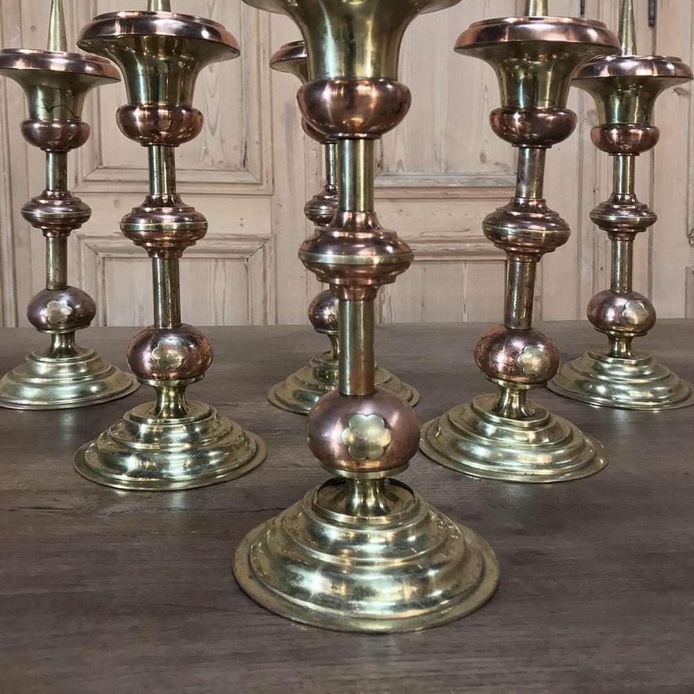 Ottone Raro set di sei candelieri in rame e ottone olandesi del XVIII secolo in vendita