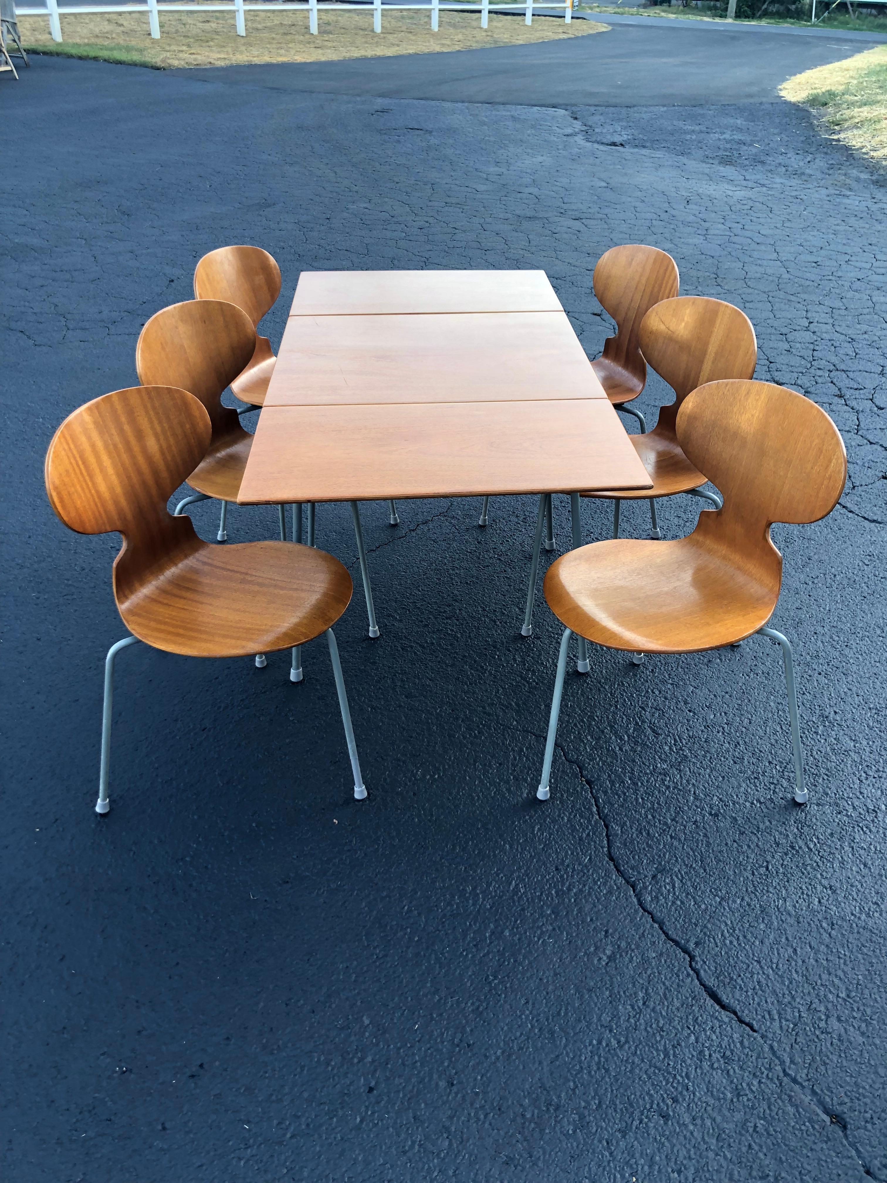 Danish Rare Set of Six Arne Jacobsen Ant Chairs with Drop-Leaf Table