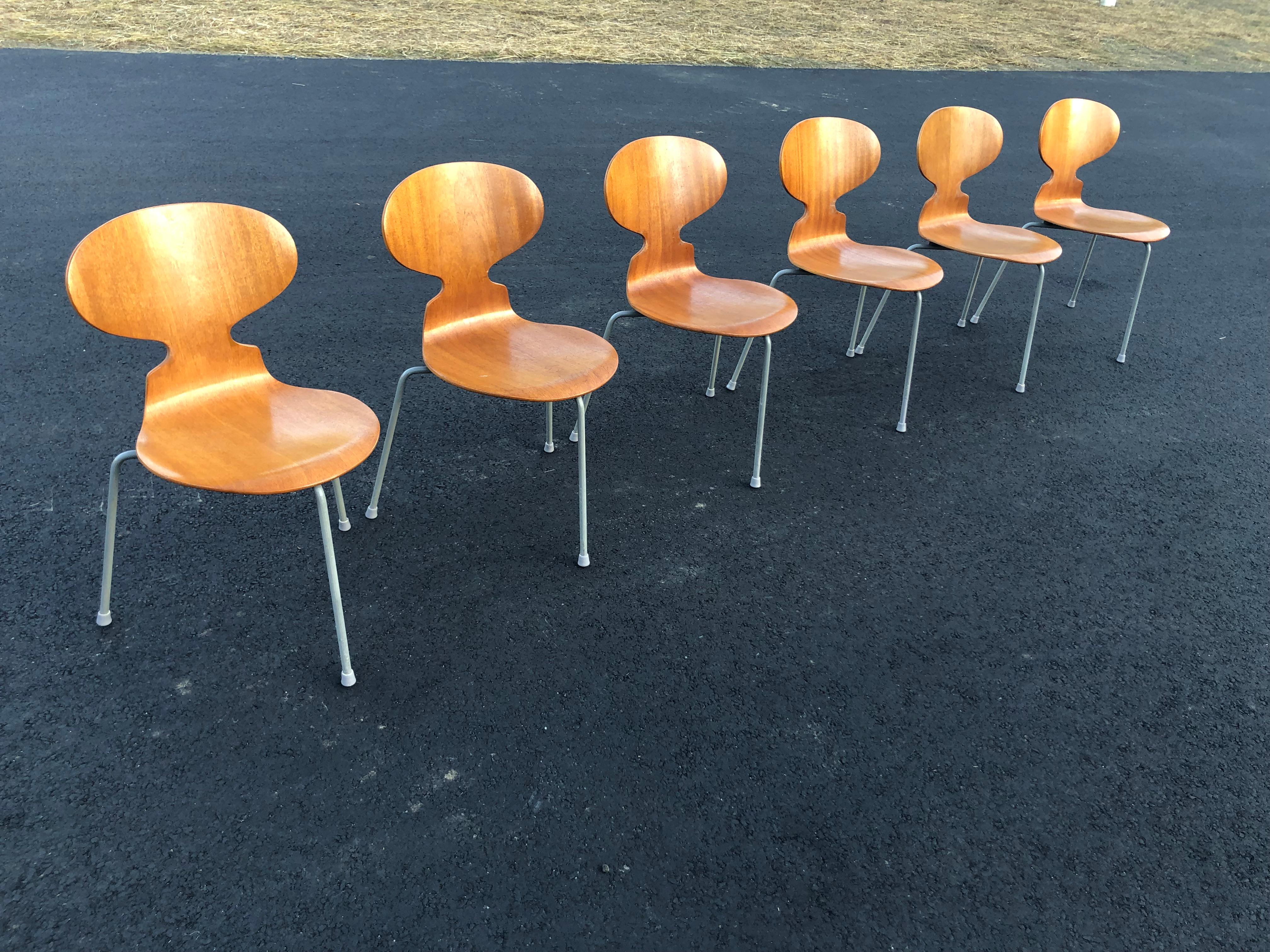 Chrome Rare Set of Six Arne Jacobsen Ant Chairs with Drop-Leaf Table