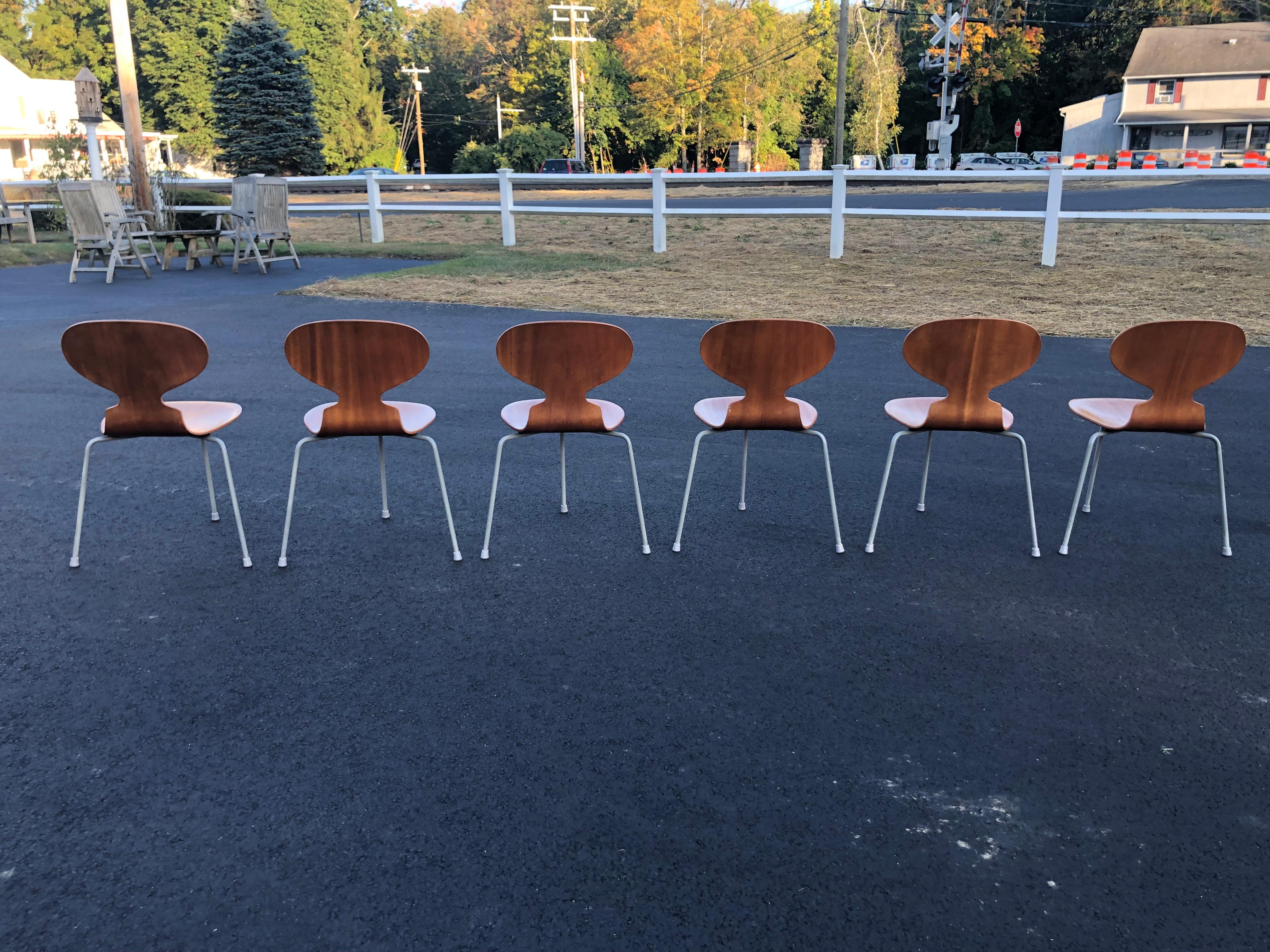 Rare Set of Six Arne Jacobsen Ant Chairs with Drop-Leaf Table 1