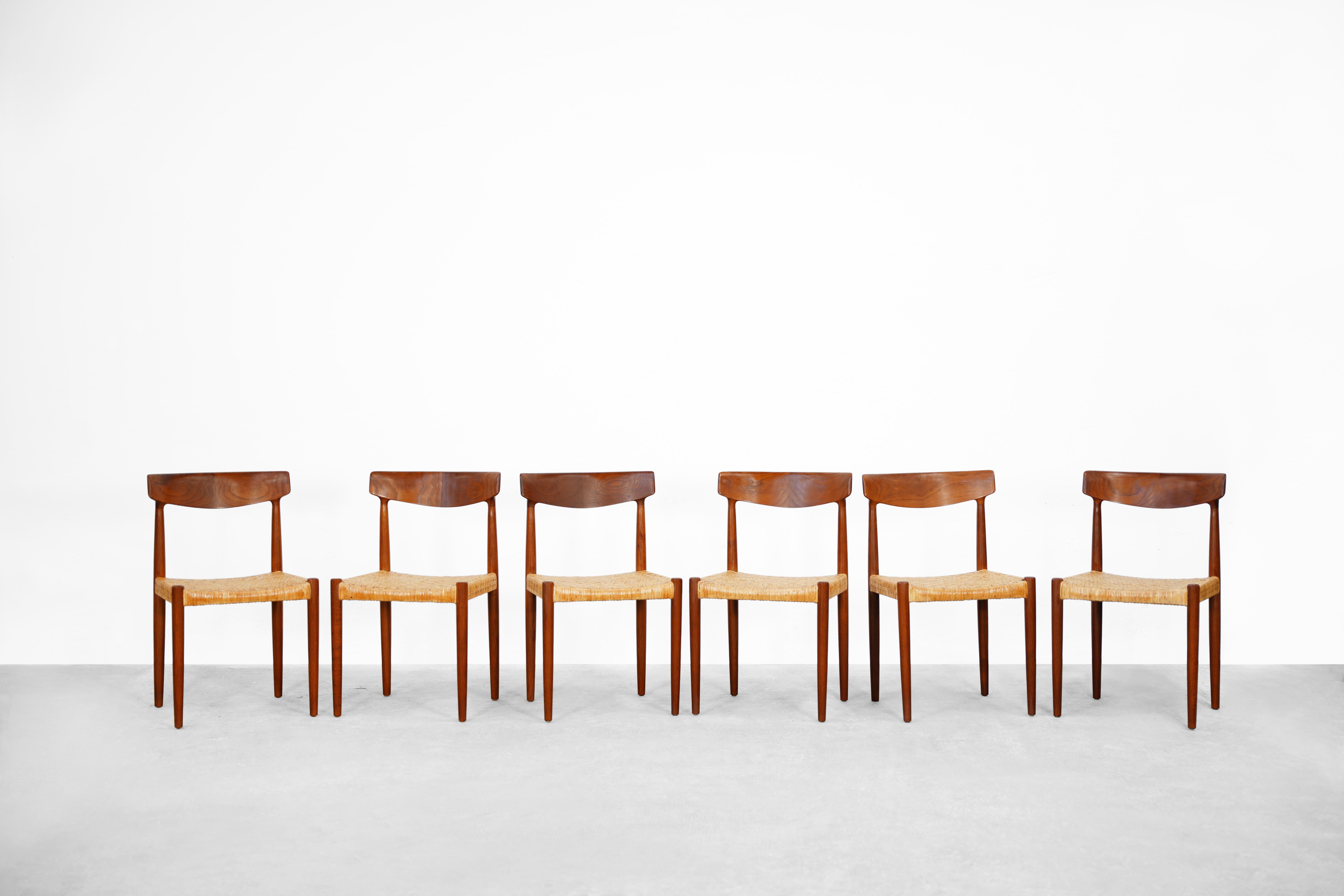 Rare Set of Six Dining Chairs by Knud Faerch Produced by Slagelselse, Denmark In Excellent Condition For Sale In Berlin, DE