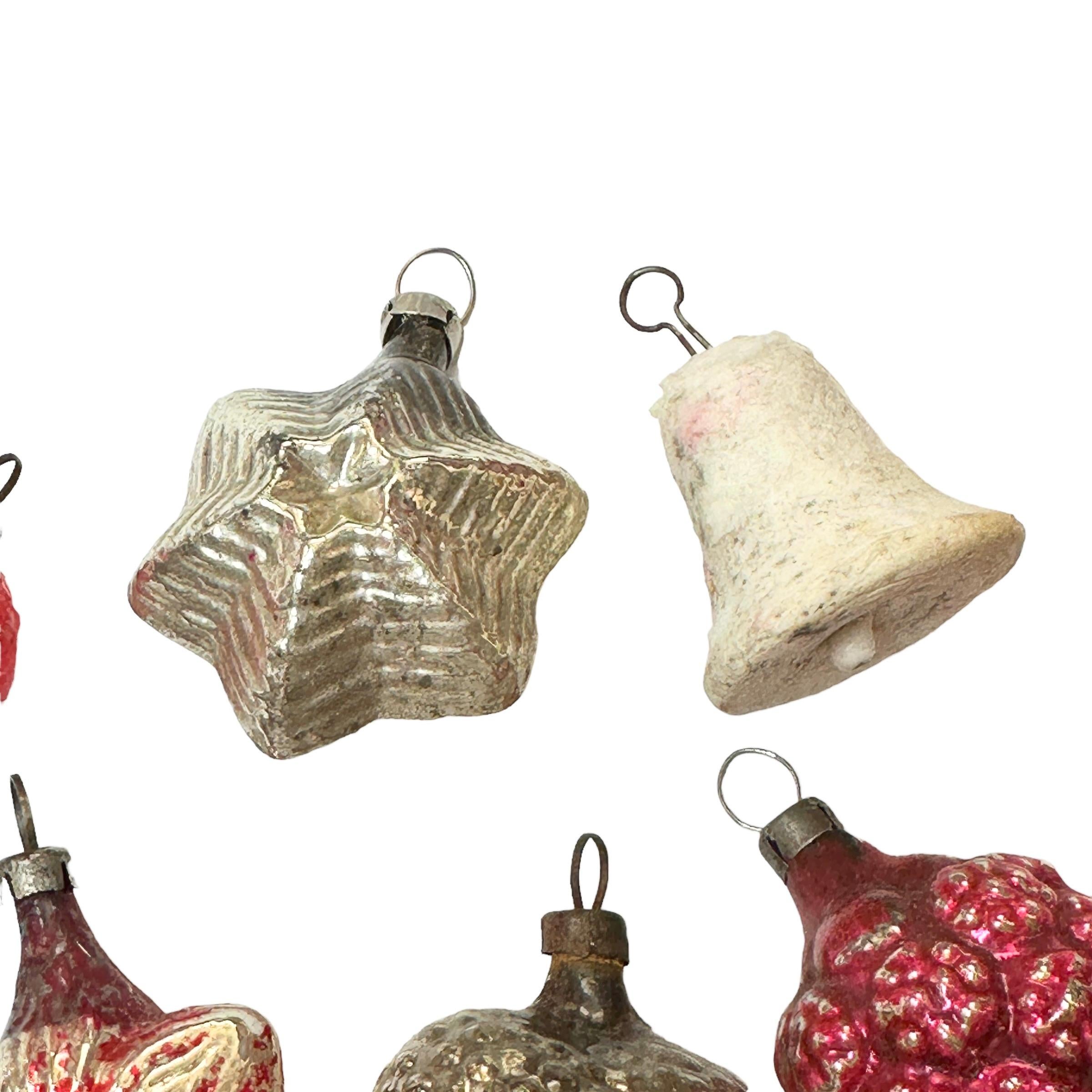 Rare ensemble de six ornements de Noël vintage en verre mercuré et coton, années 1910 en vente 3