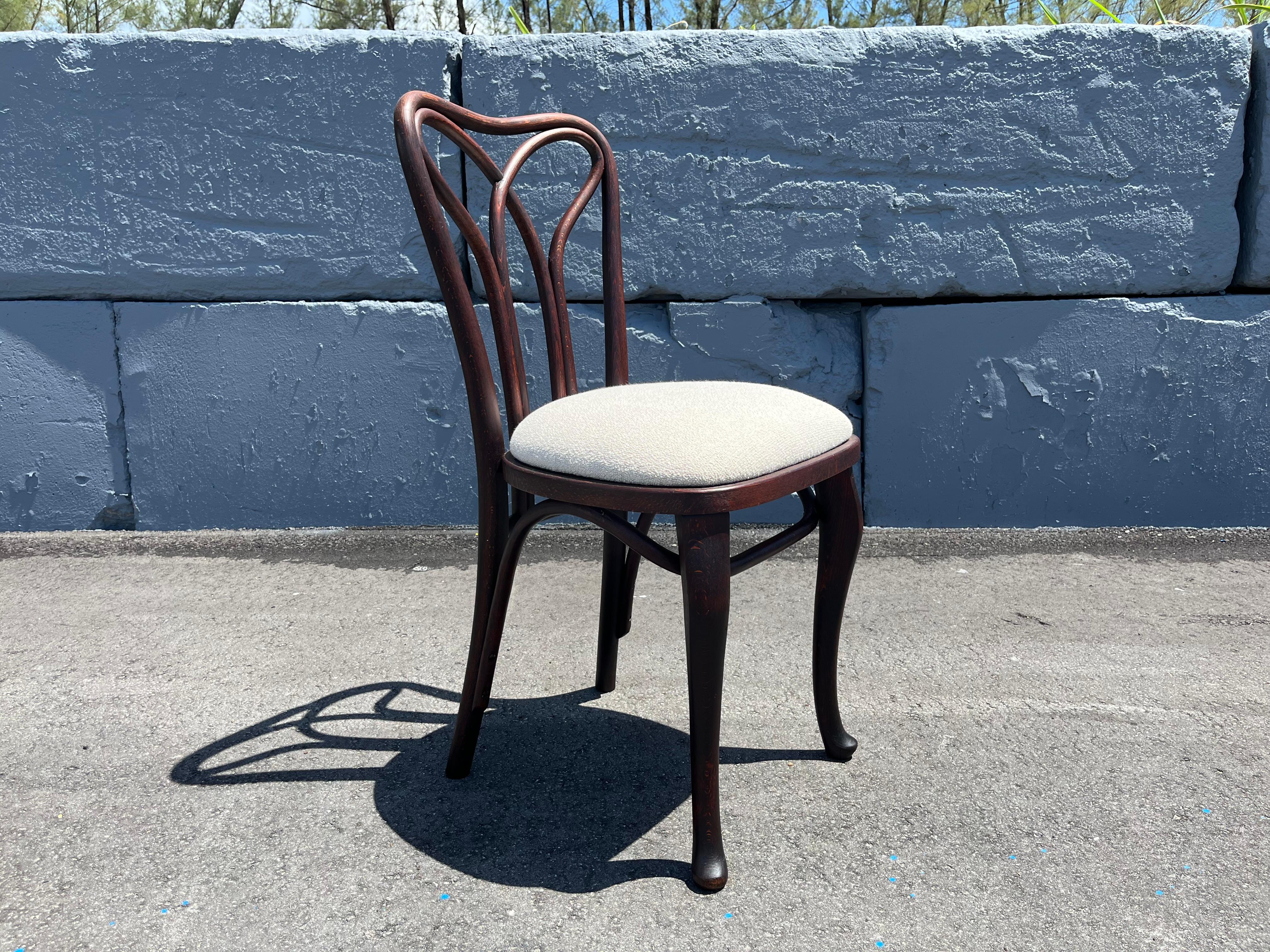 Rare Set of Six Thonet Dining Chairs For Sale 5