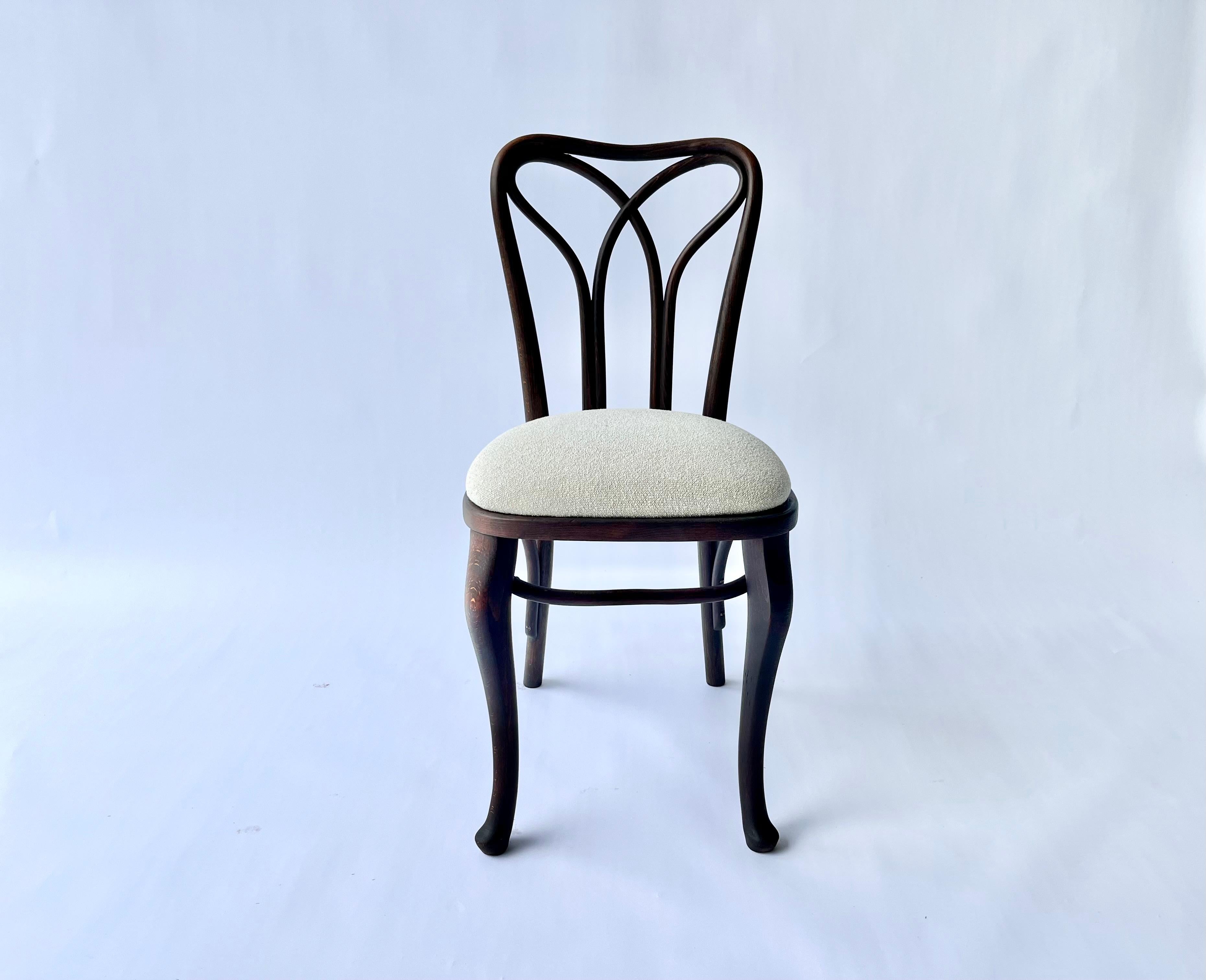Austrian Rare Set of Six Thonet Dining Chairs For Sale