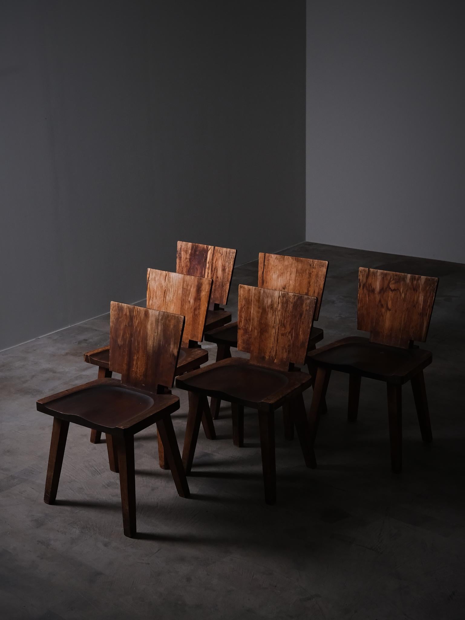 Raro juego de sillas de pino de diseño sueco, años 30 Escandinavo moderno en venta