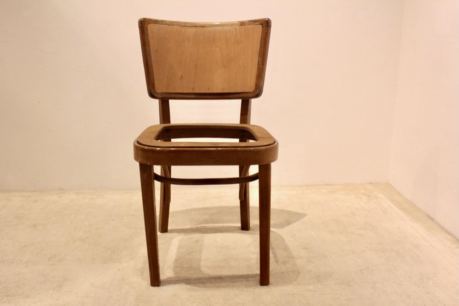 Raro juego de sillas de bistro Thonet de madera curvada sin tapizar, etiquetadas y estampadas en Bastante bueno Estado en Voorburg, NL