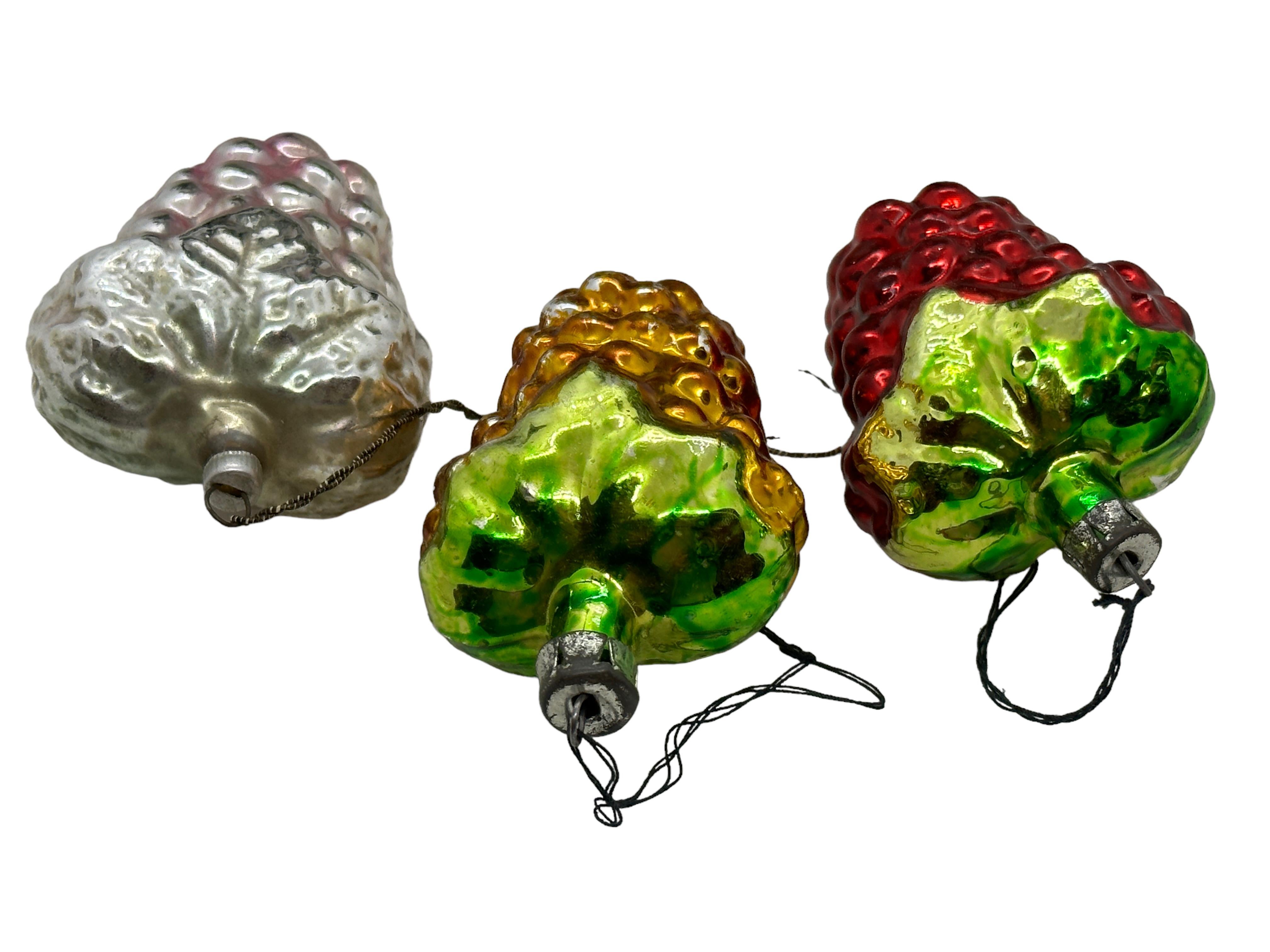 Rare Set of Three Grape Christmas Ornament Vintage, 1930s For Sale 4