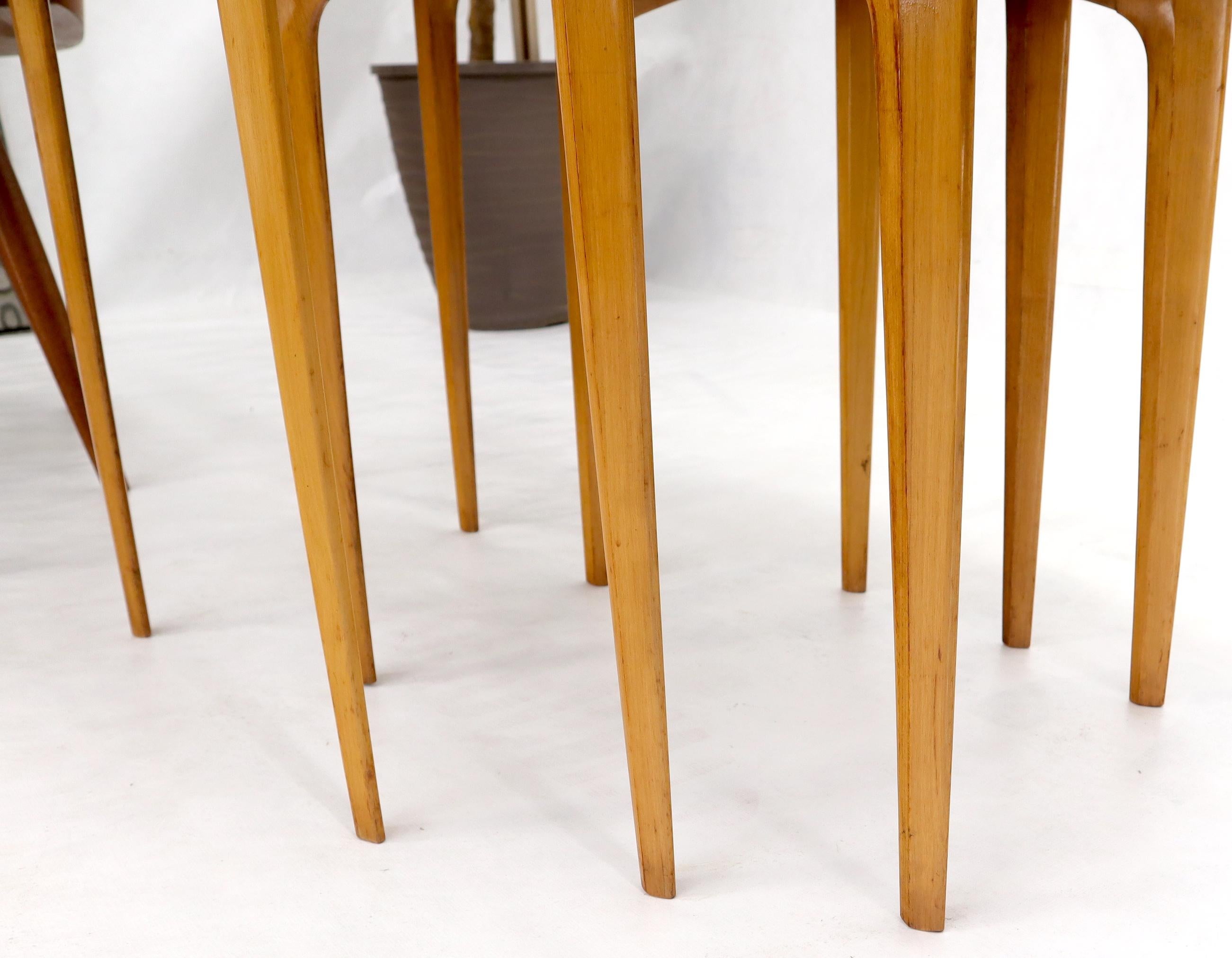 Rare ensemble de trois tables gigognes en bois de rose et bouleau par Erno Fabry en vente 3