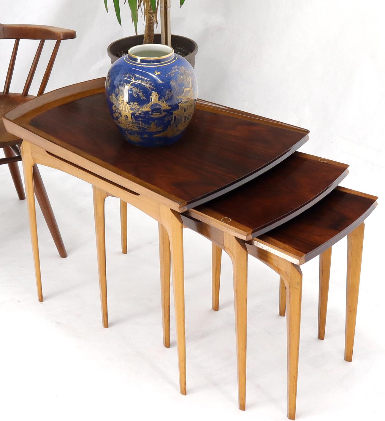 Stunning design birch and rosewood tops Mid-Century Modern nesting tables with brass circle inlays by Erno Fabry. Made in Belgium.