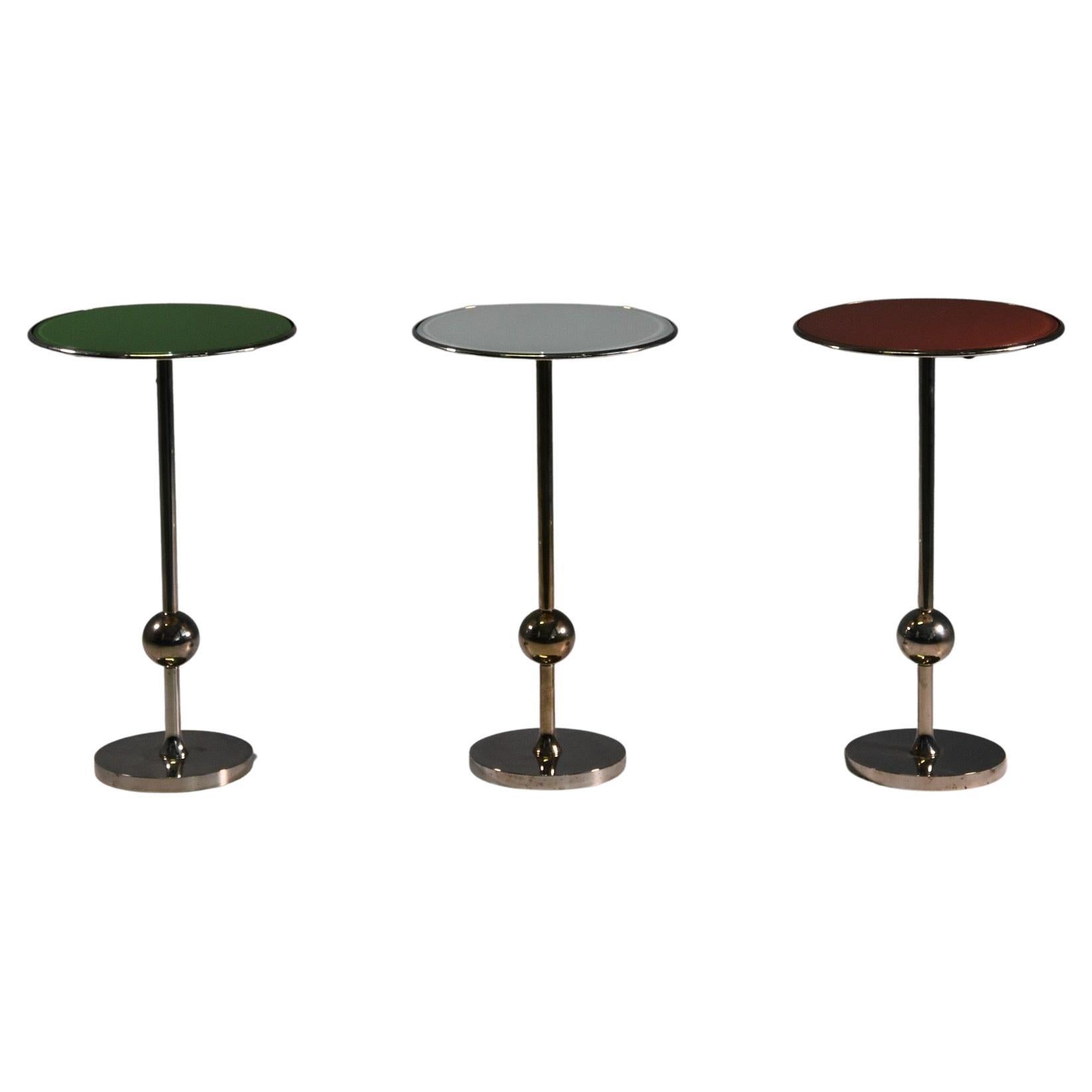 Rare ensemble de trois tables d'appoint T1 par Osvaldo Borsani I, années 1950 en vente