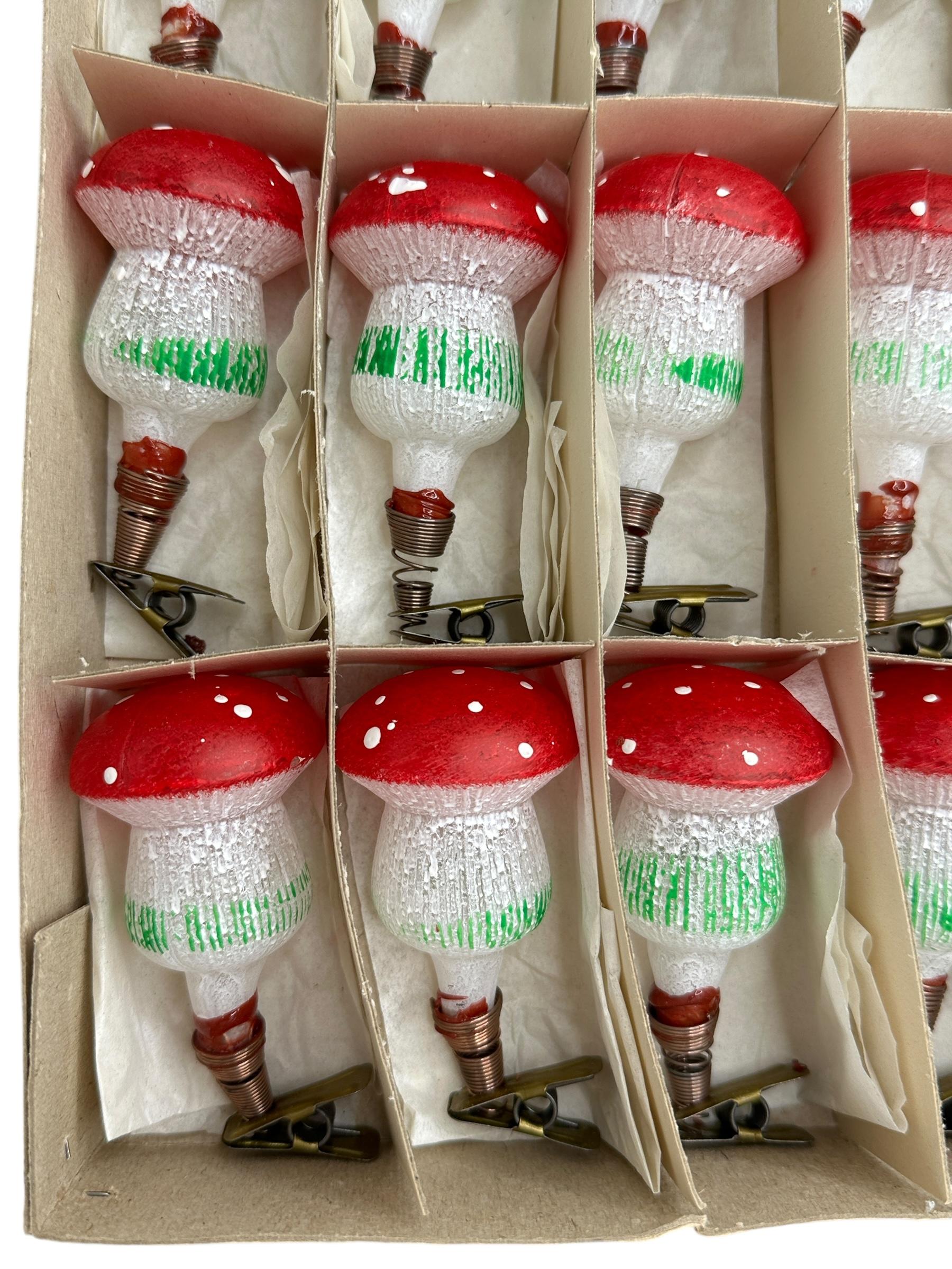 Rare Set of Twelve Mushroom Clip-On Christmas Ornaments Vintage, German, 1940s For Sale 3