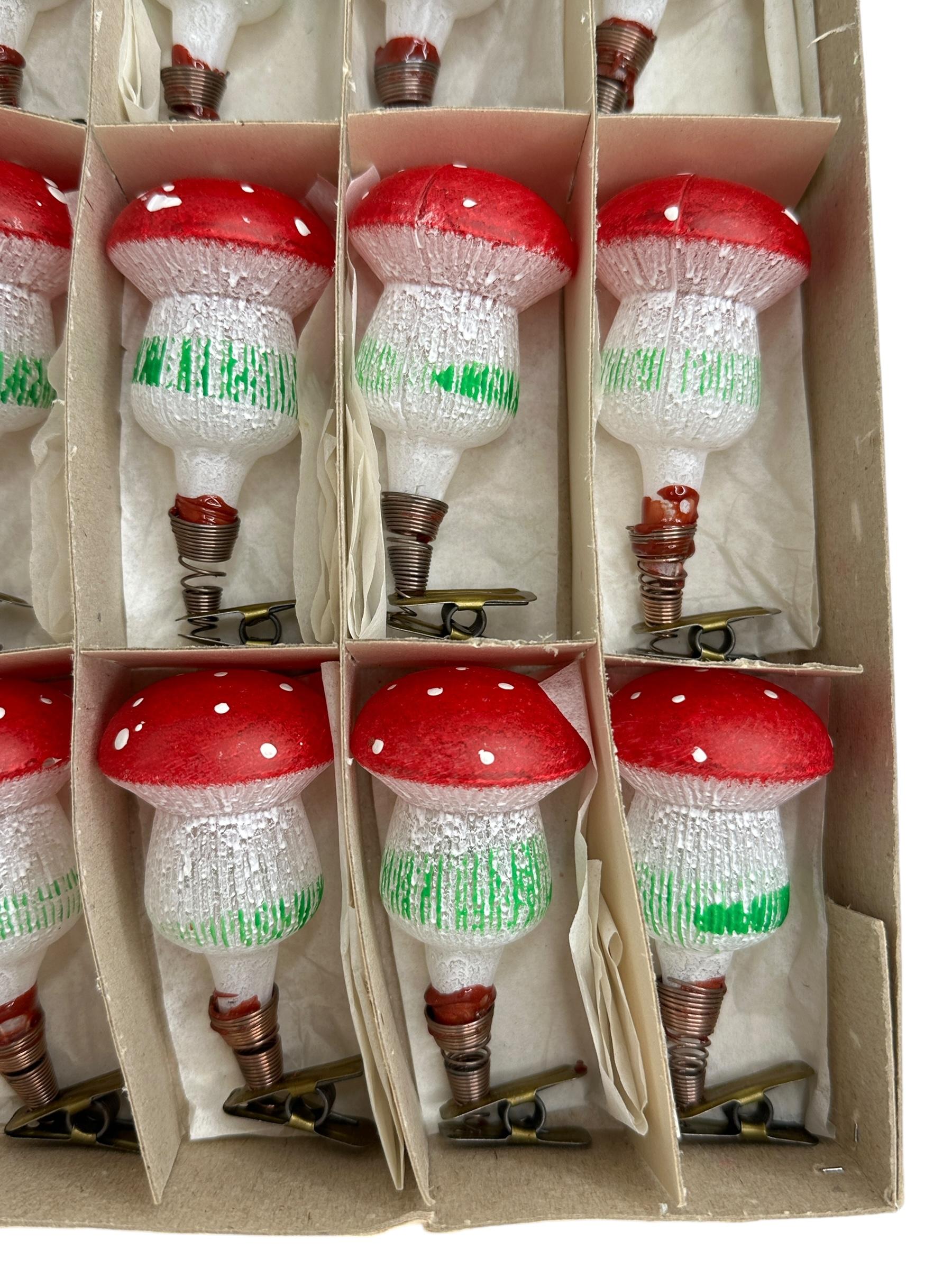 Rare Set of Twelve Mushroom Clip-On Christmas Ornaments Vintage, German, 1940s For Sale 4