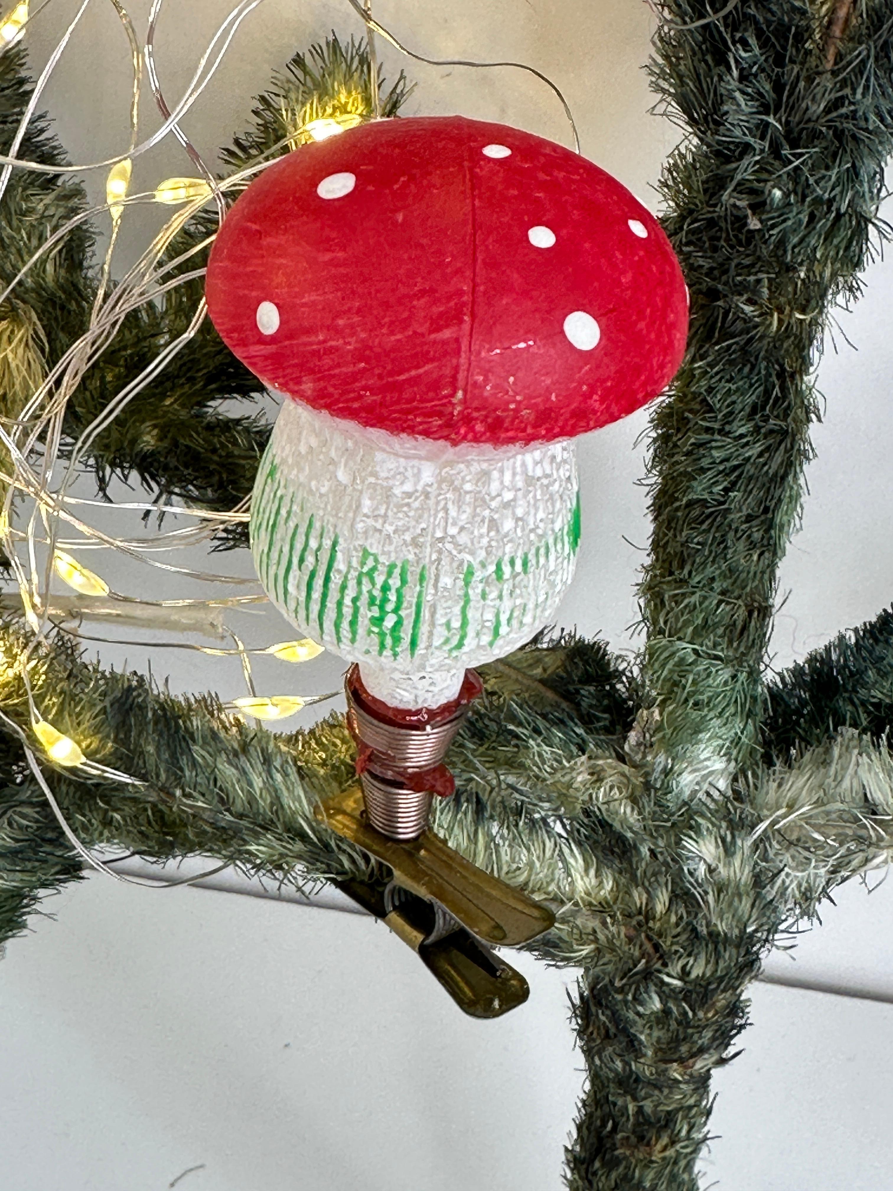 Rare Set of Twelve Mushroom Clip-On Christmas Ornaments Vintage, German, 1940s For Sale 2
