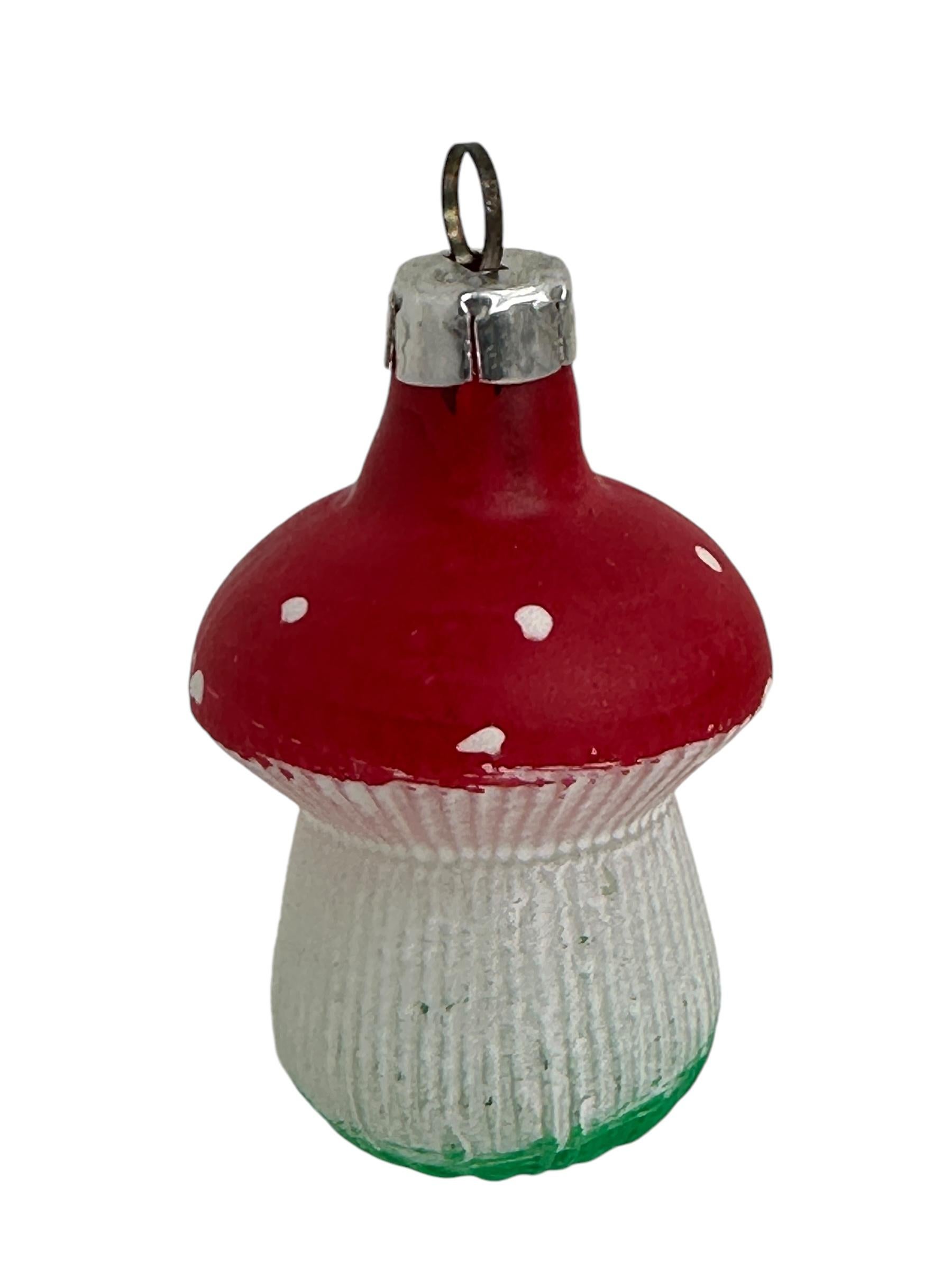 Rare Set of Twelve Toadstool Mushroom Christmas Ornaments Vintage, German, 1940s For Sale 2