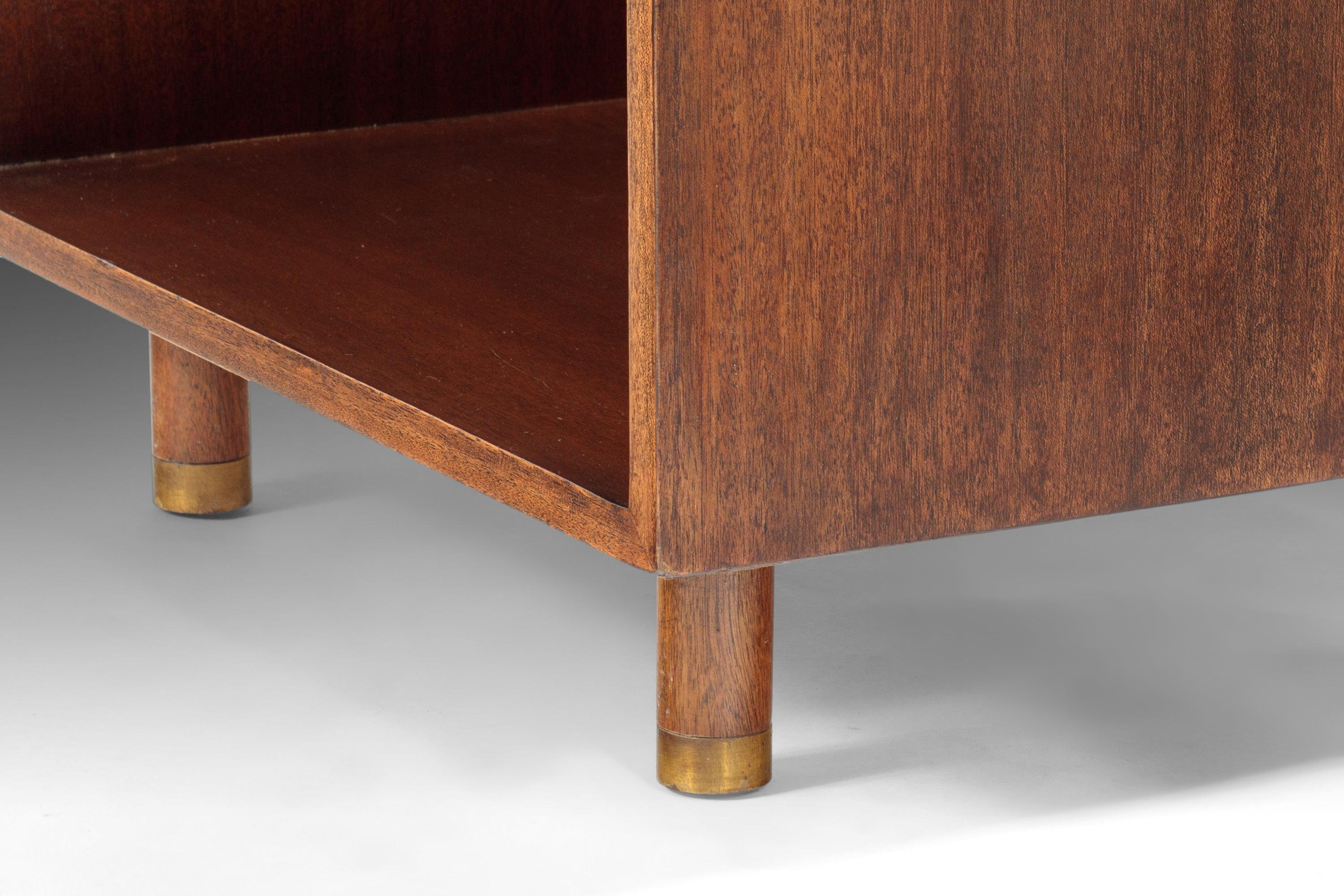 Set of Two '2' Mid-Century Modern End Tables in Mahogany by Harvey Probber, 1960 For Sale 4