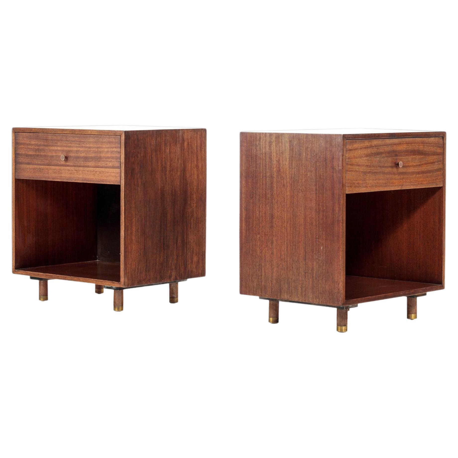 Set of Two '2' Mid-Century Modern End Tables in Mahogany by Harvey Probber, 1960 For Sale