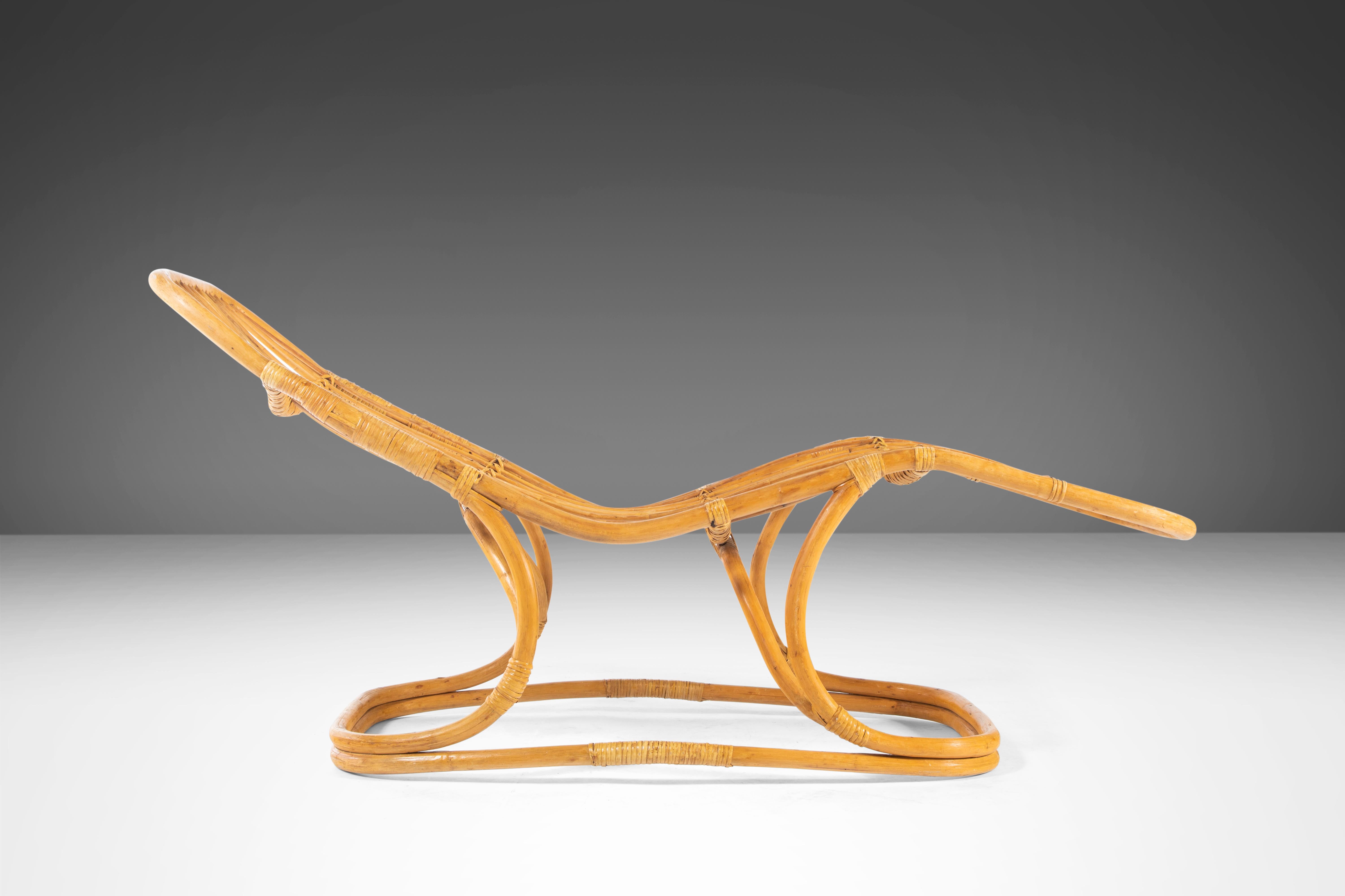Style international Paire de chaises longues en rotin Tito Agnoli pour Pierantonio Bonacina, vers 1963 en vente