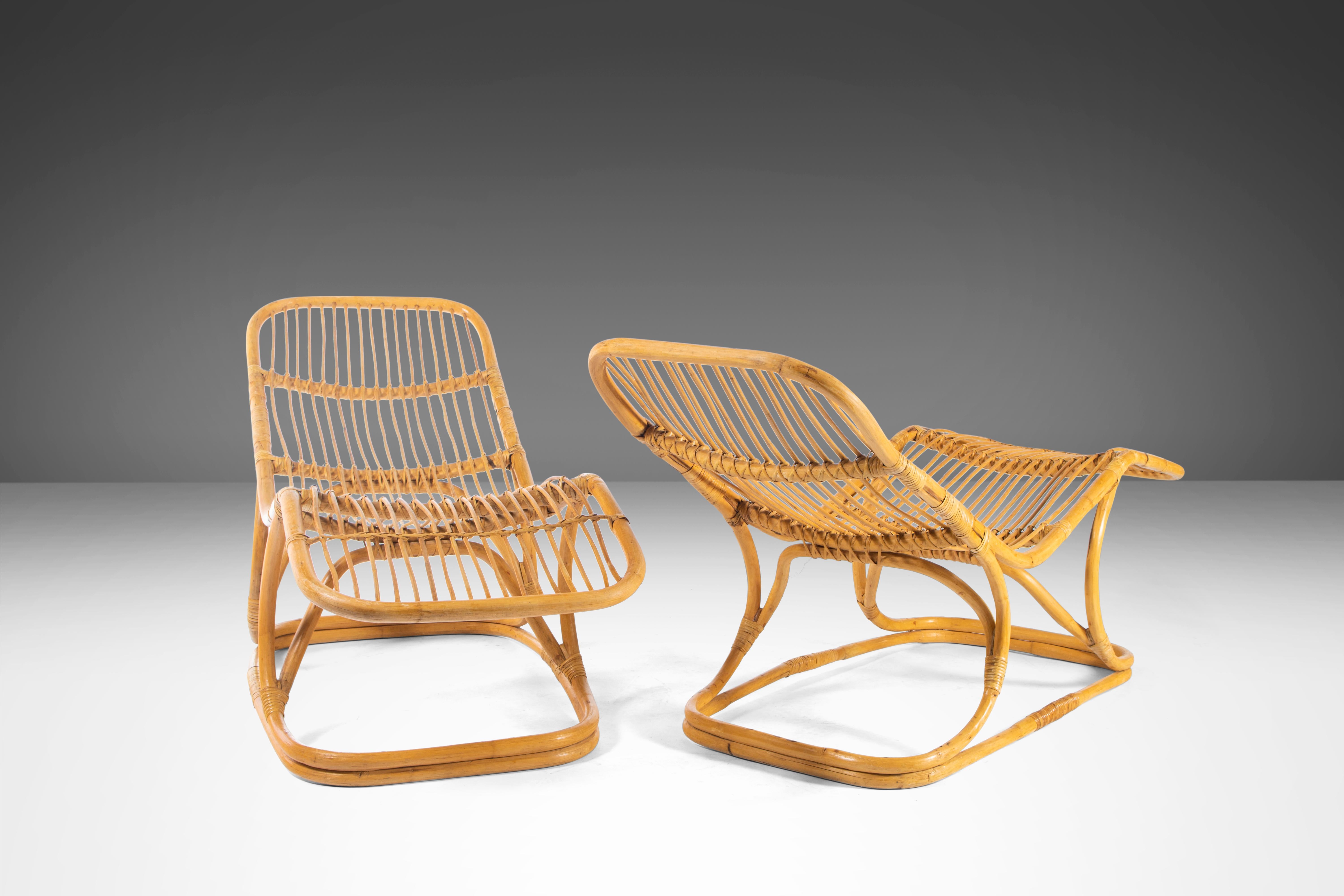 Milieu du XXe siècle Paire de chaises longues en rotin Tito Agnoli pour Pierantonio Bonacina, vers 1963 en vente