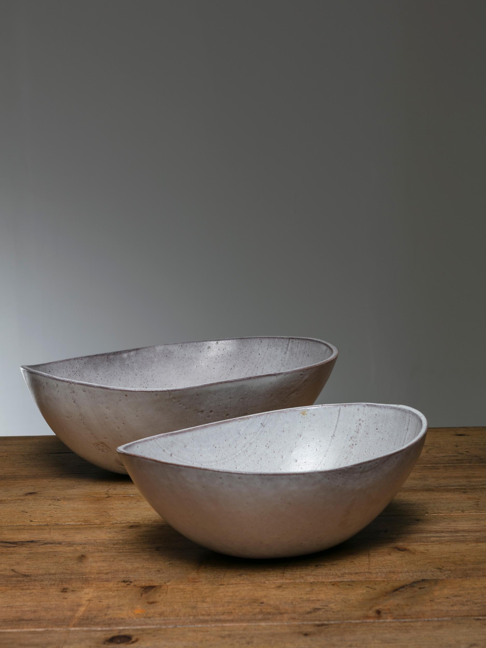 Remarkable pair of large ceramic bowls by Alessio Tasca.
