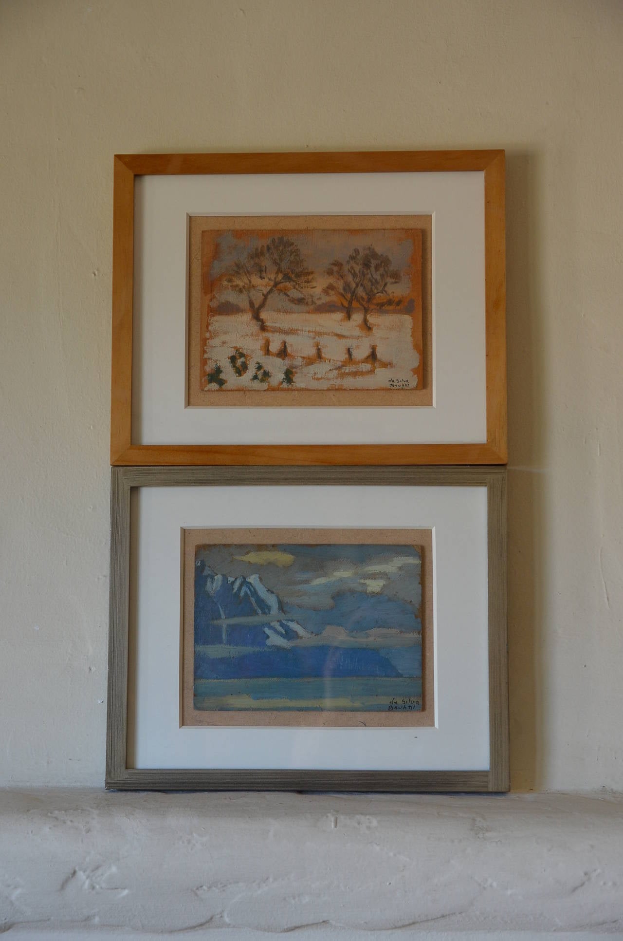 Rare ensemble de deux petites peintures à l'huile encadrées d'Ivan da Silva Bruhns, (Paris, 1881-Antibes, 1980). Des œuvres uniques. Signé. Chaque panneau mesure 9 pouces de large sur 6,5 pouces de haut.