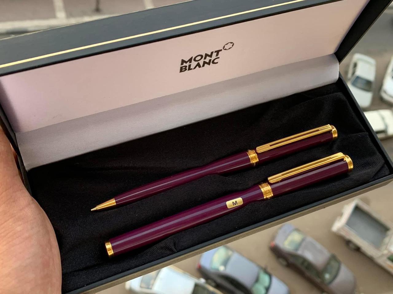 Rare Ensemble de Deux Montblanc Noblesse Oblige Red GT Stylo Plume et Stylo Mécanique Unisexe en vente