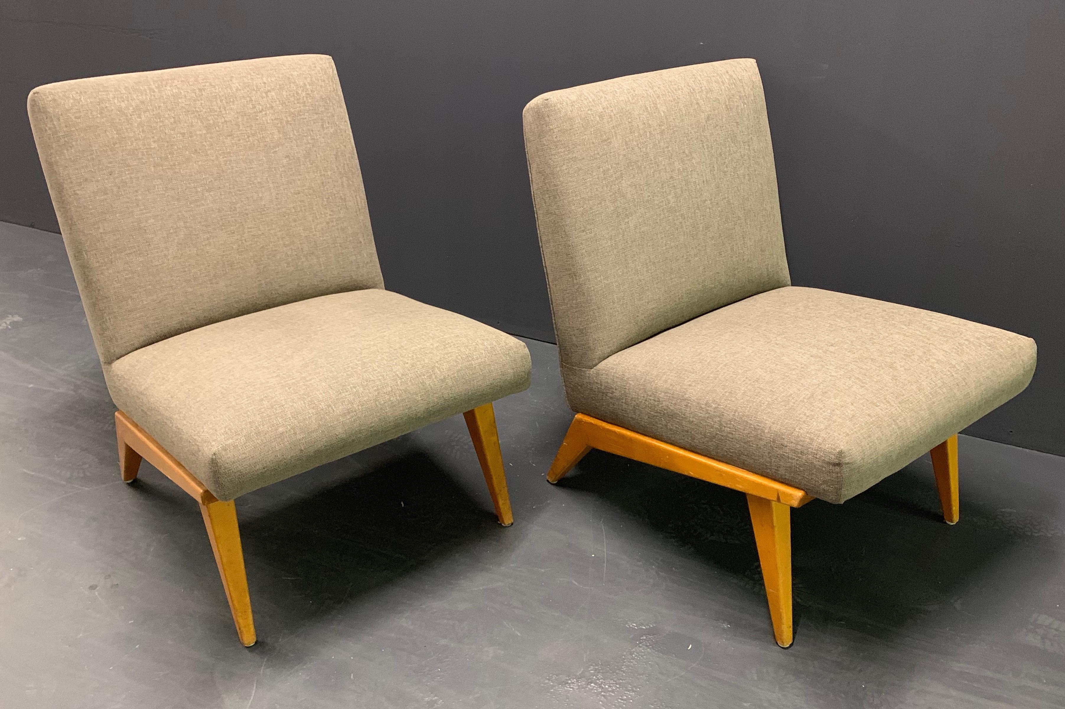 Fabric Rare Set of Two No.21 Lounge Chairs by Jens Risom for Knoll