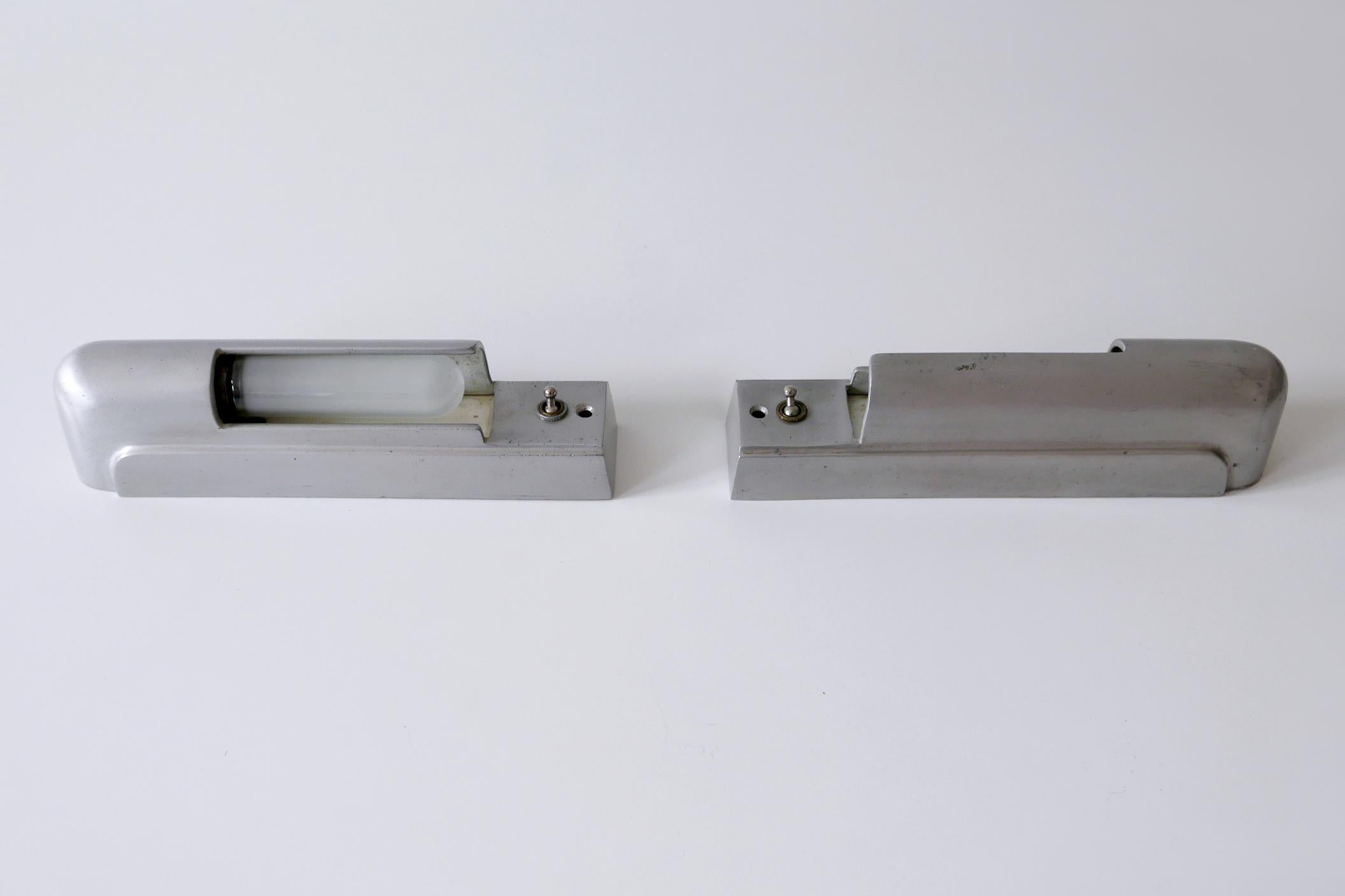 Rare Set of Two Streamline Cruise Ship Cabin Sconces by The Simes Co NY, 1930s For Sale 8