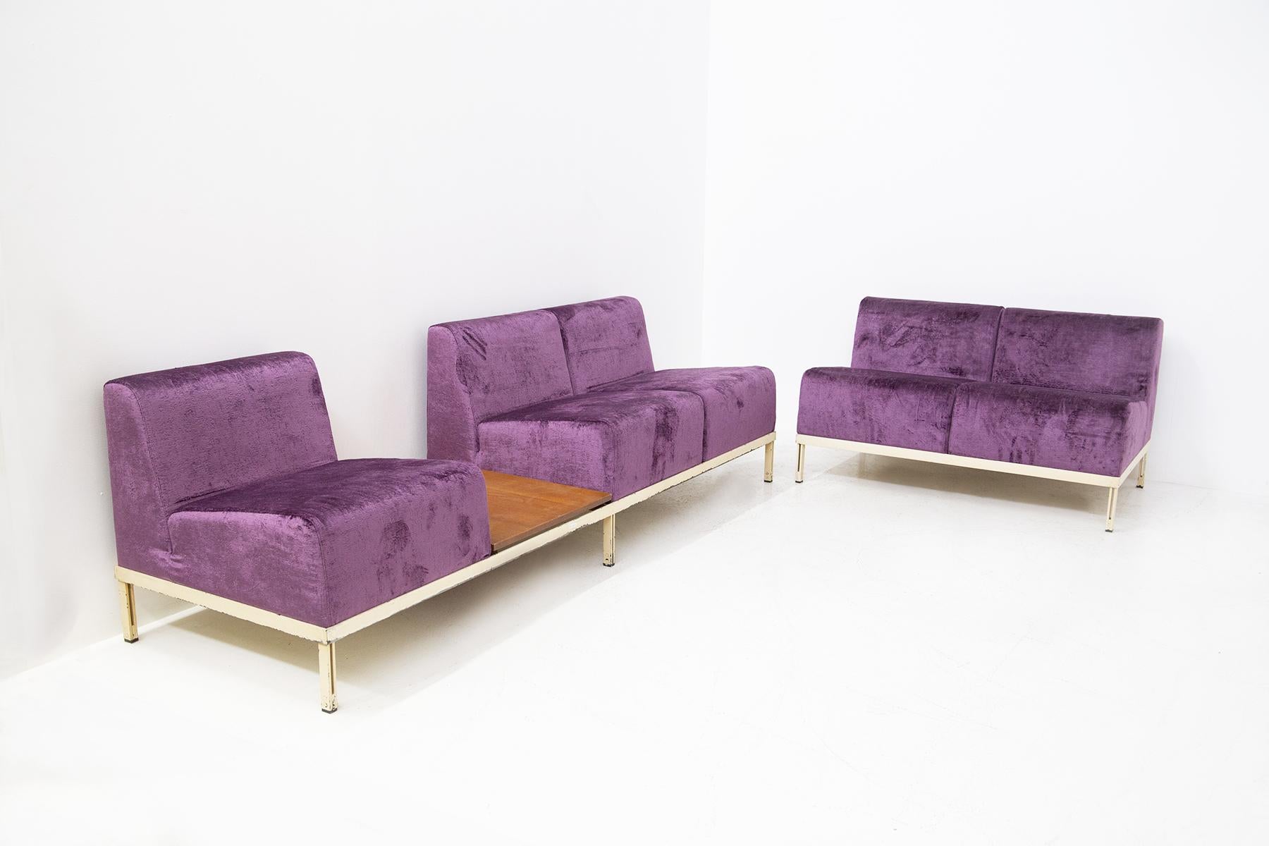 Rare Set of Vintage Sofas by Gianfranco Frattini in Purple Velvet For Sale 3