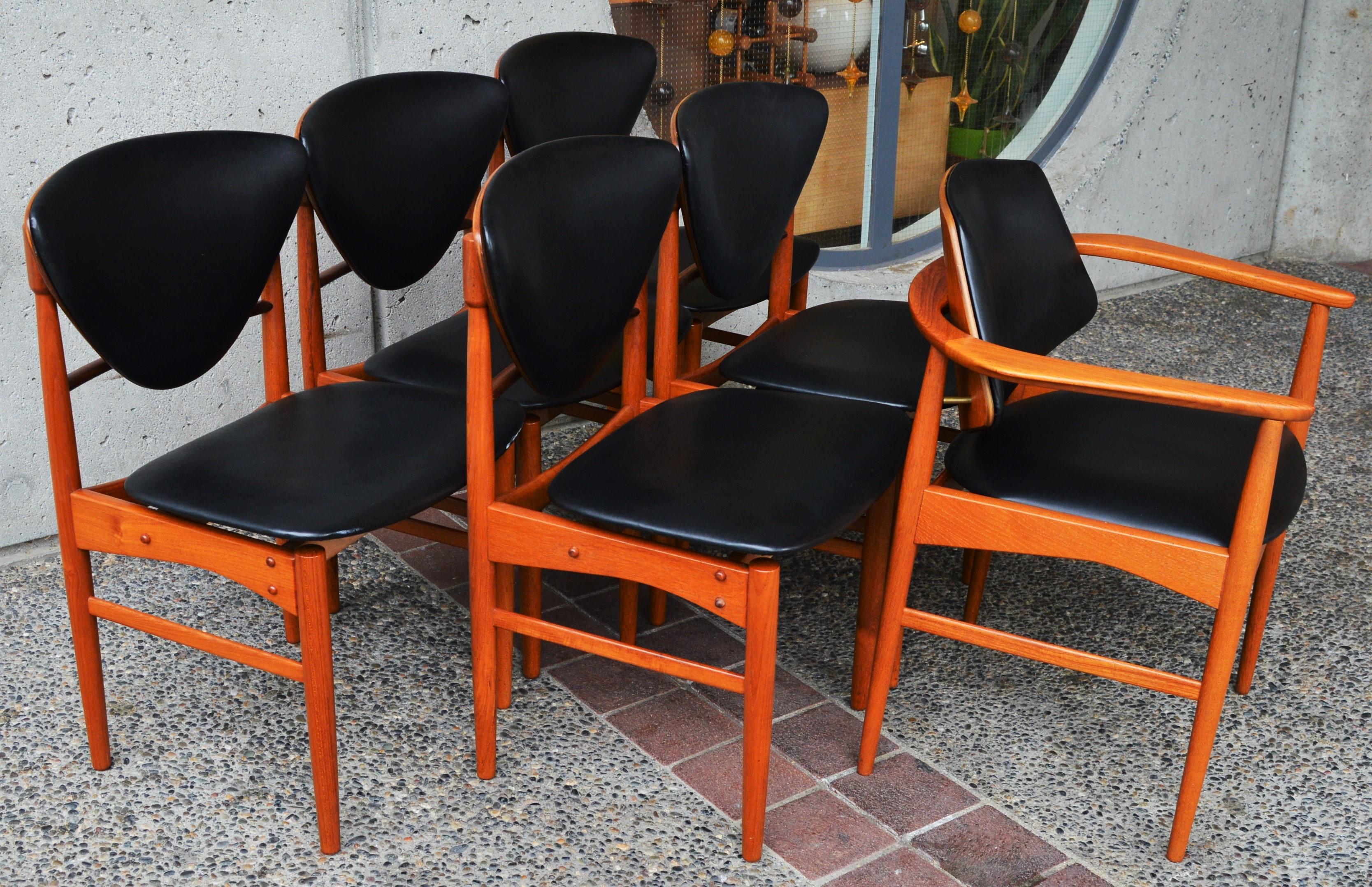 Rare Set Six Danish Modern Teak Dining Chairs, Arne Hovmand Olsen Black Leather In Excellent Condition In New Westminster, British Columbia