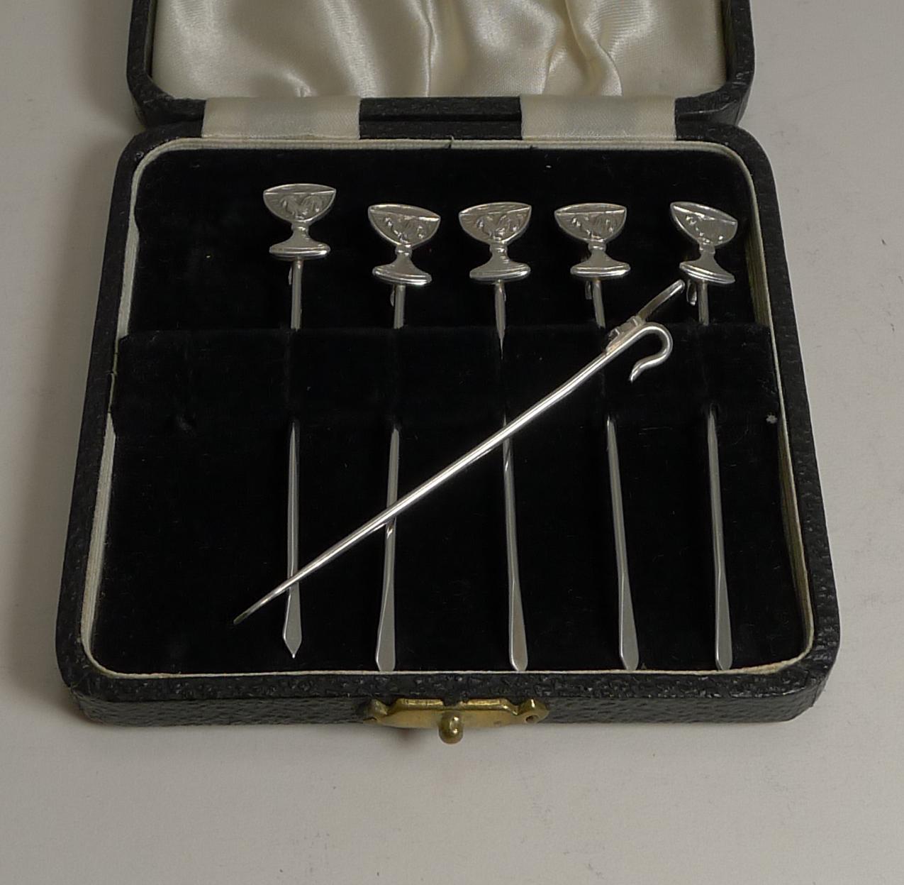Rare Set Six Vintage English Sterling Silver Champagne Glass Cocktail Sticks In Good Condition In Bath, GB
