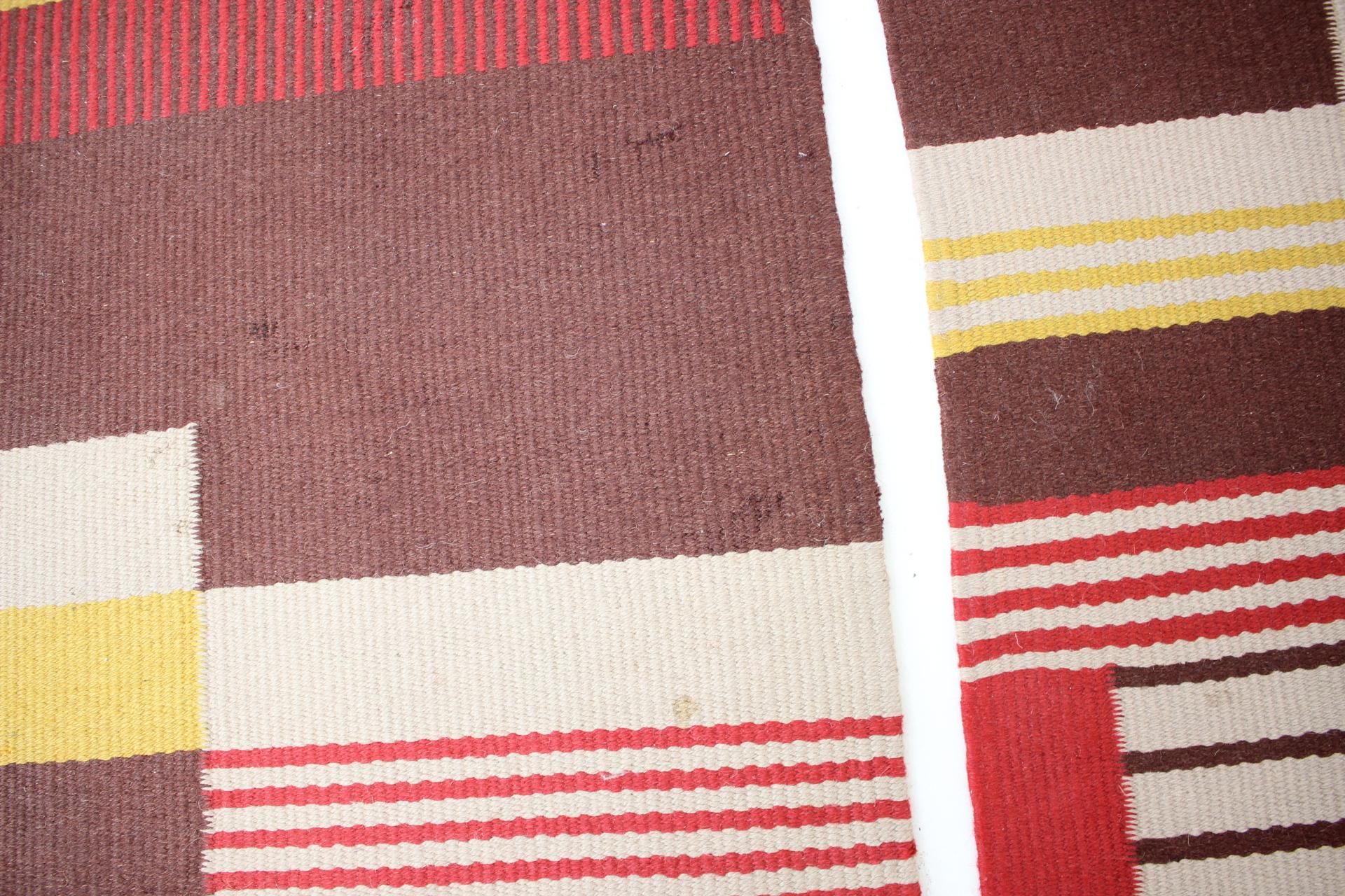 Rare ensemble de trois tapis géométriques en laine conçus par Antonín Kybal, années 1940 en vente 3