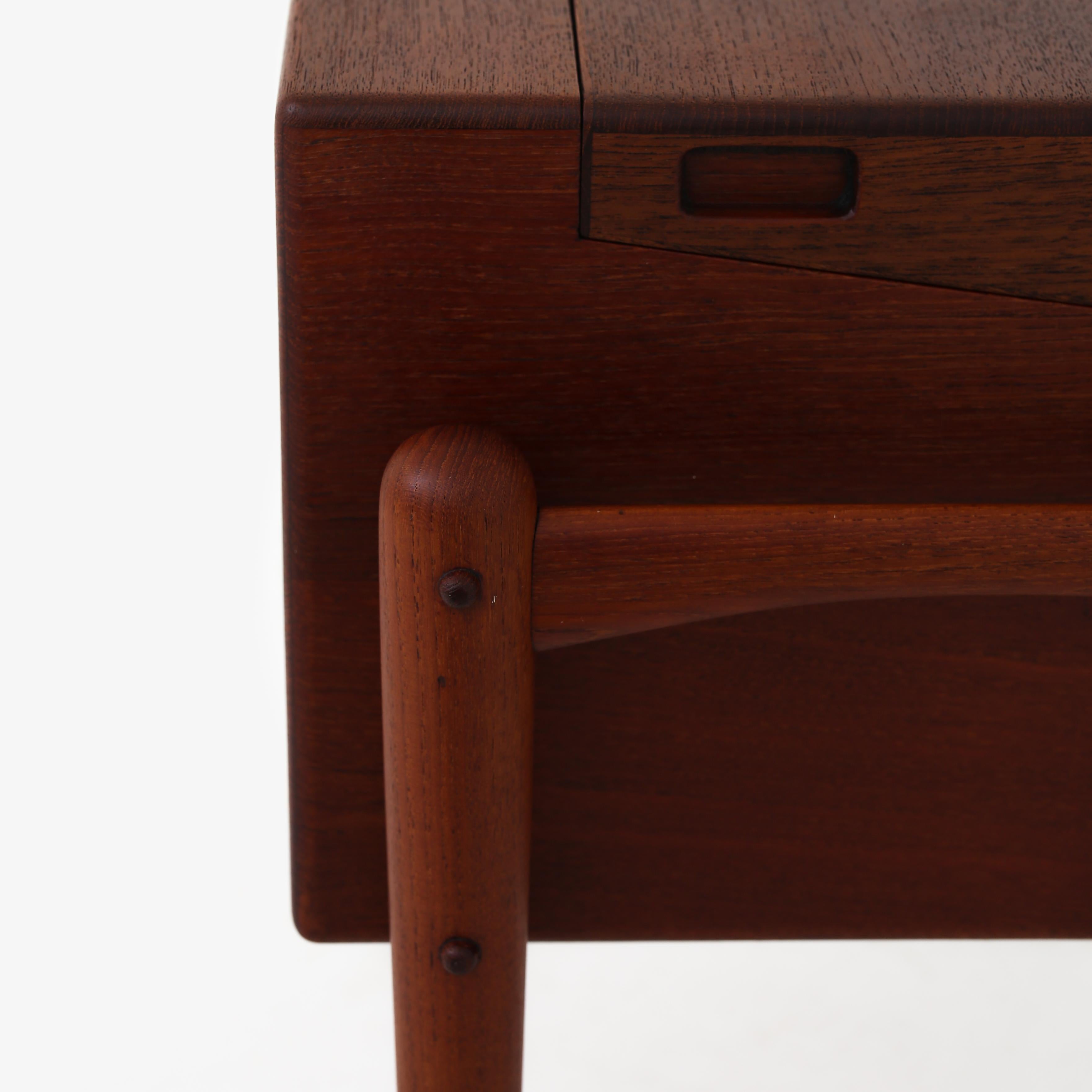 Scandinavian Modern Rare sewing table by Finn Juhl For Sale