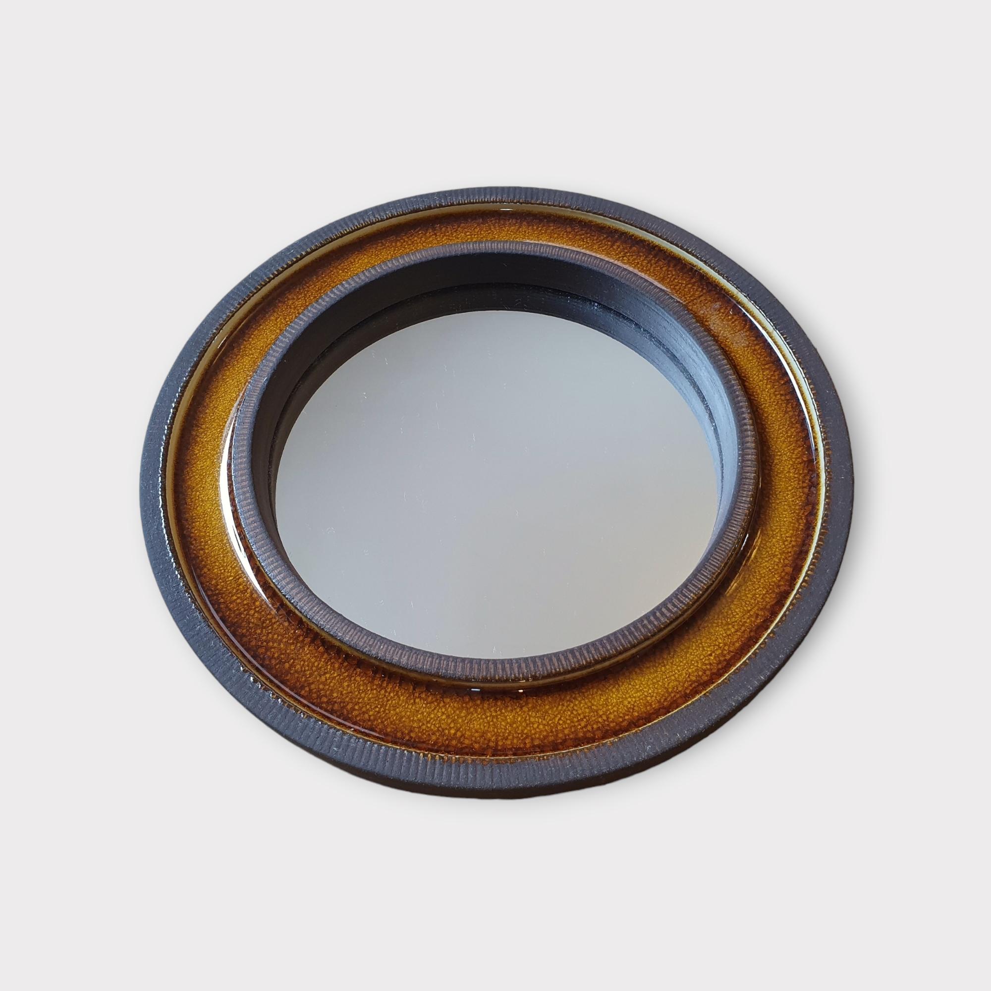Rare sextet of round Erik Reiff ceramic mirrors  For Sale 4