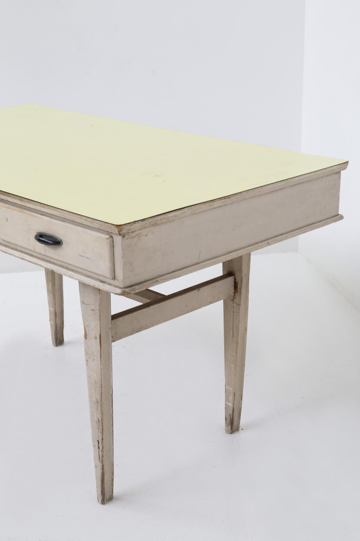 Rara scrivania shabby chic in wood chiaro in vendita 1