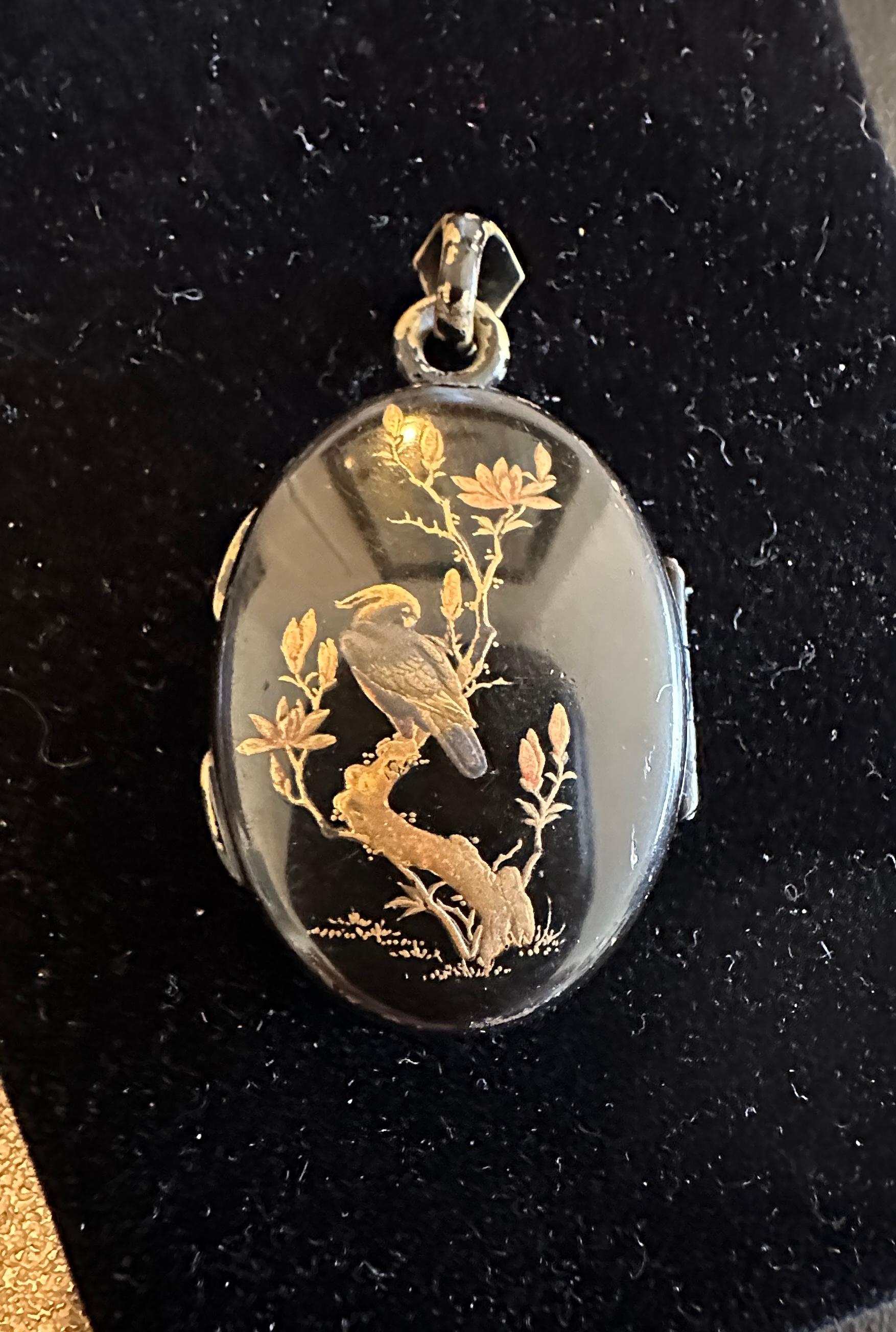 Rare Shakudo Locket Pendant Necklace Bird Parrot Cockatoo Fan Japan Antique For Sale 1
