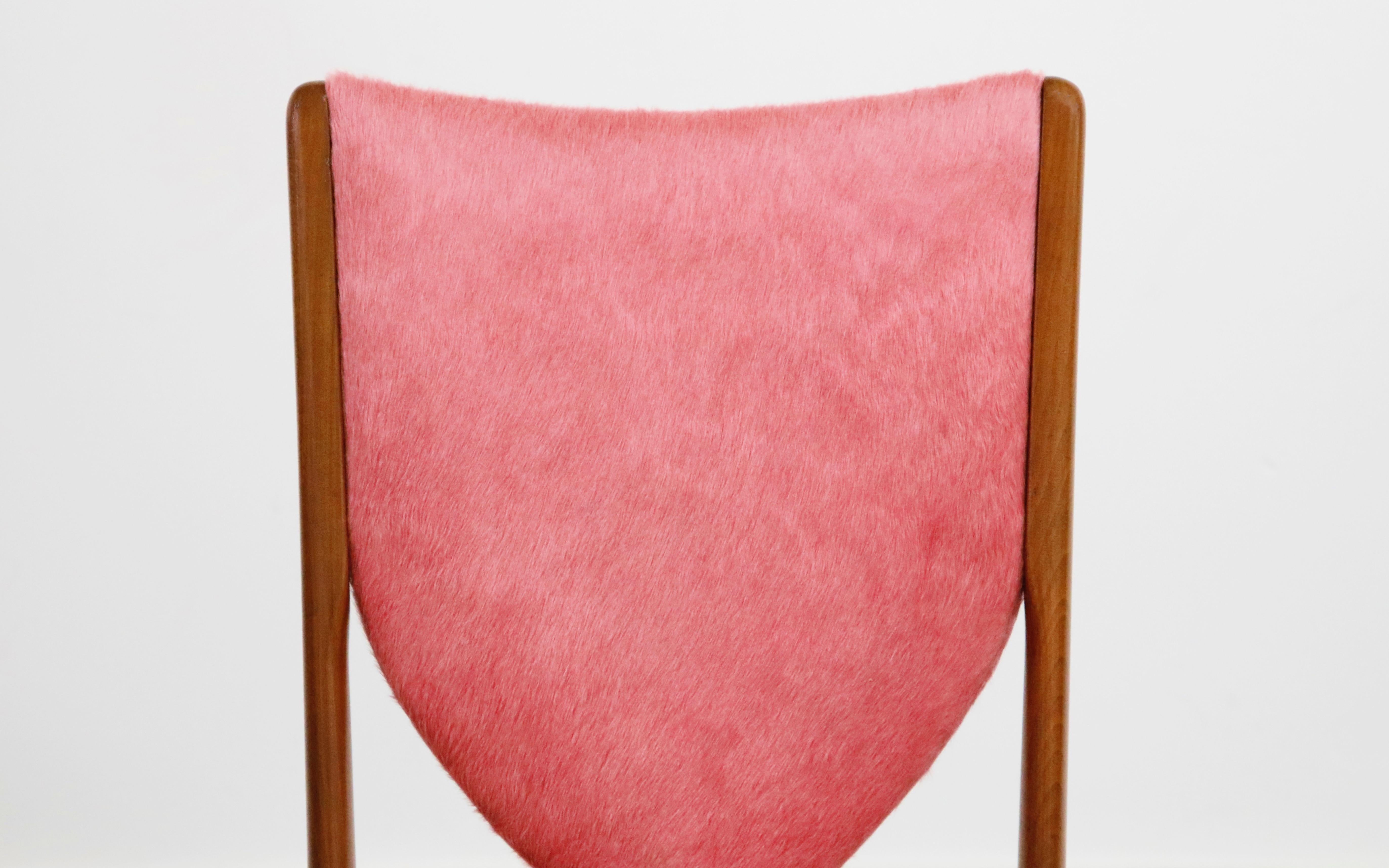 Rare Shield Back Chairs by Vladimir Kagan for Kagan-Dreyfuss, circa 1959, Signed 2