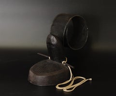Raro set di cappelli da cerimonia per sacerdoti scintoisti (Kanmuri) fine XIX-inizio XX secolo