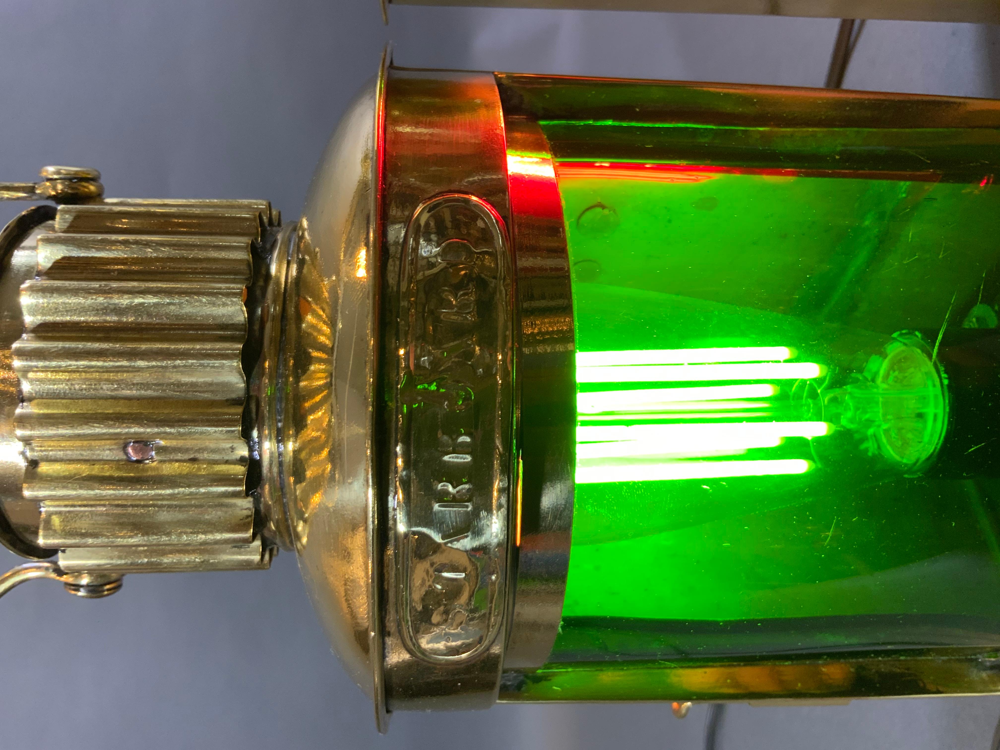Rare lanterne a babordo e a tribordo delle navi di George Mason di Boston in vendita 2
