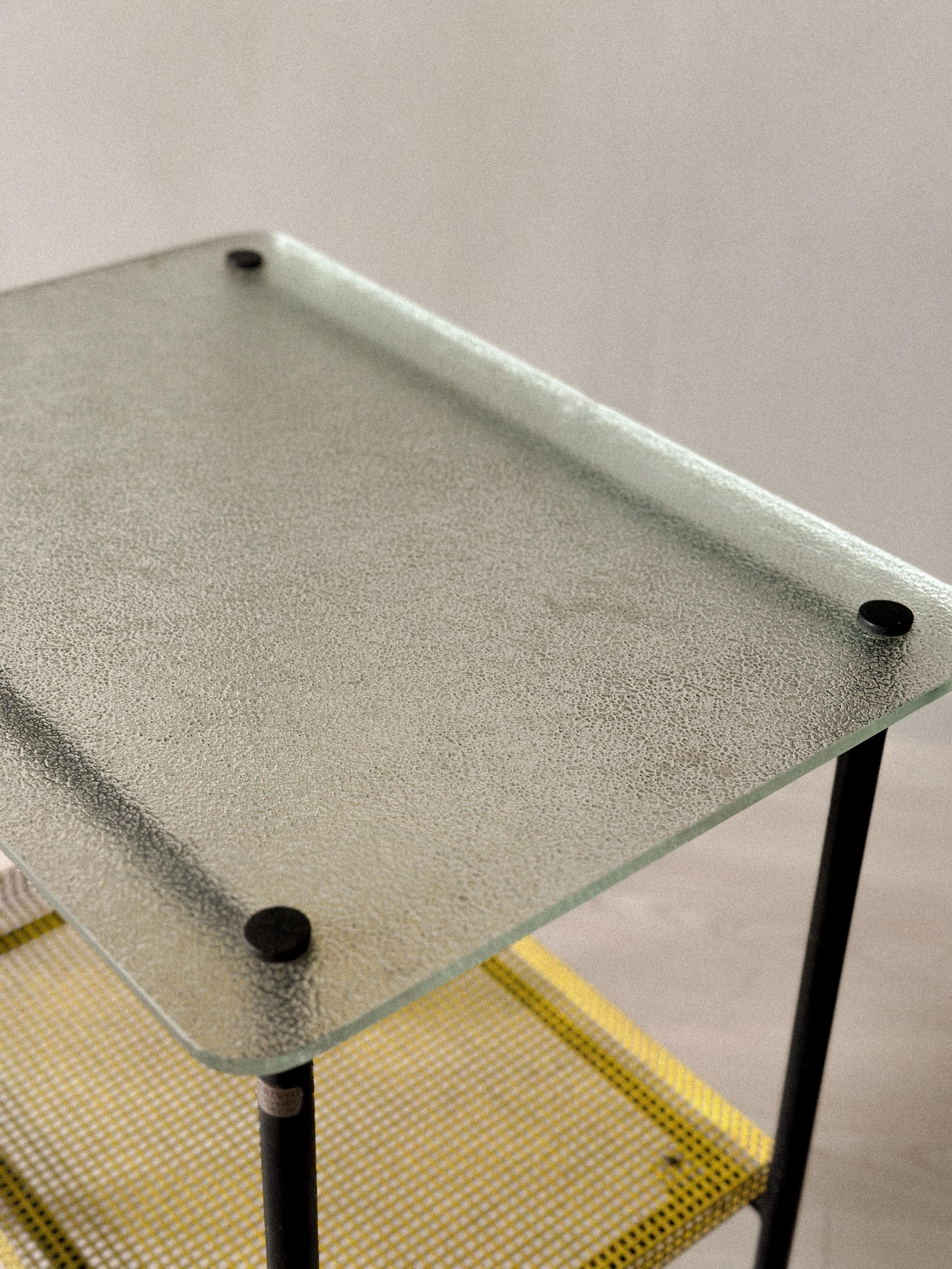 Rare table d'appoint de Paul Grivois, verre et métal St-Gobain, France, C.C. en vente 9